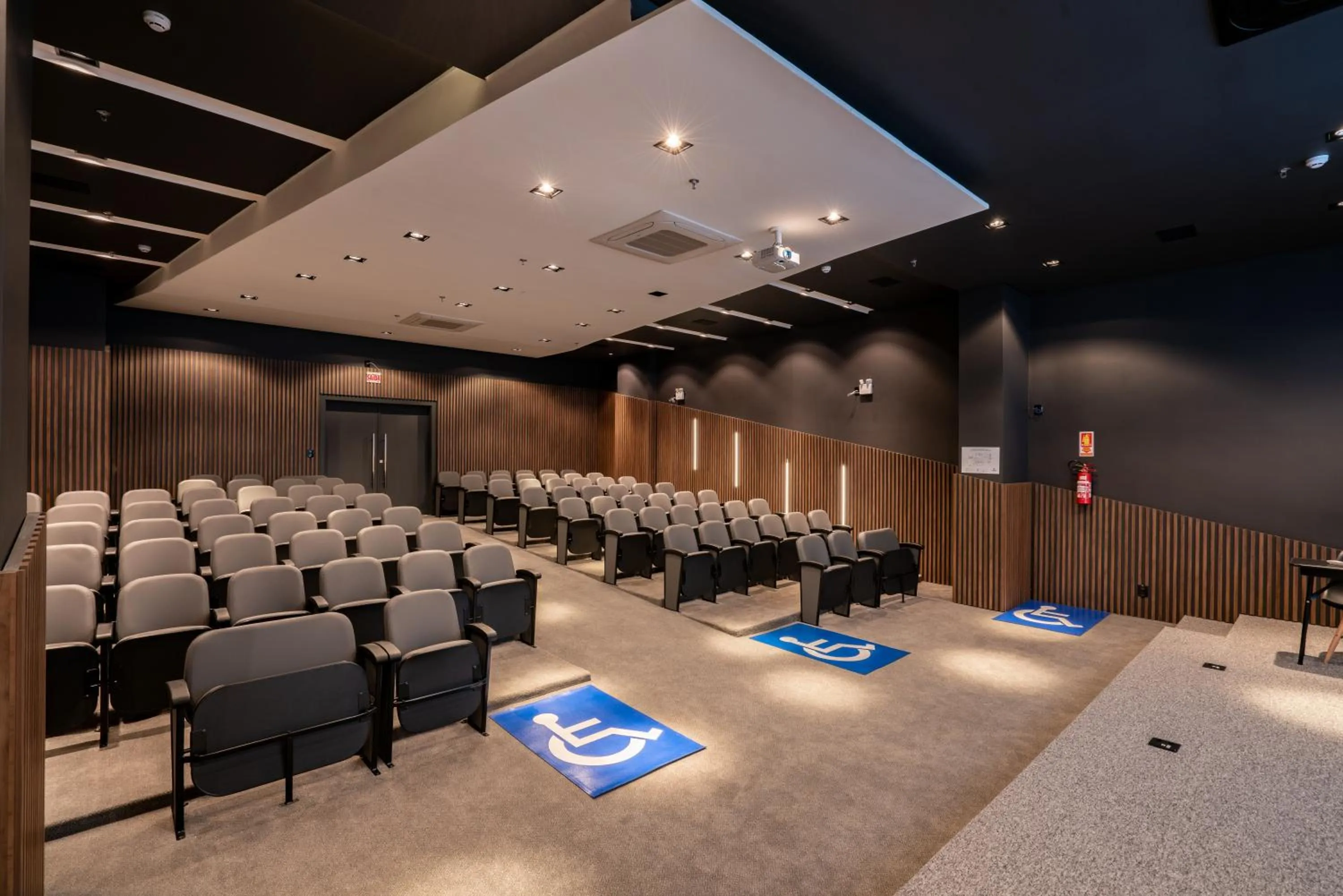 Business facilities in Slaviero Chapecó - Pet Friendly - Próximo a EFAPI