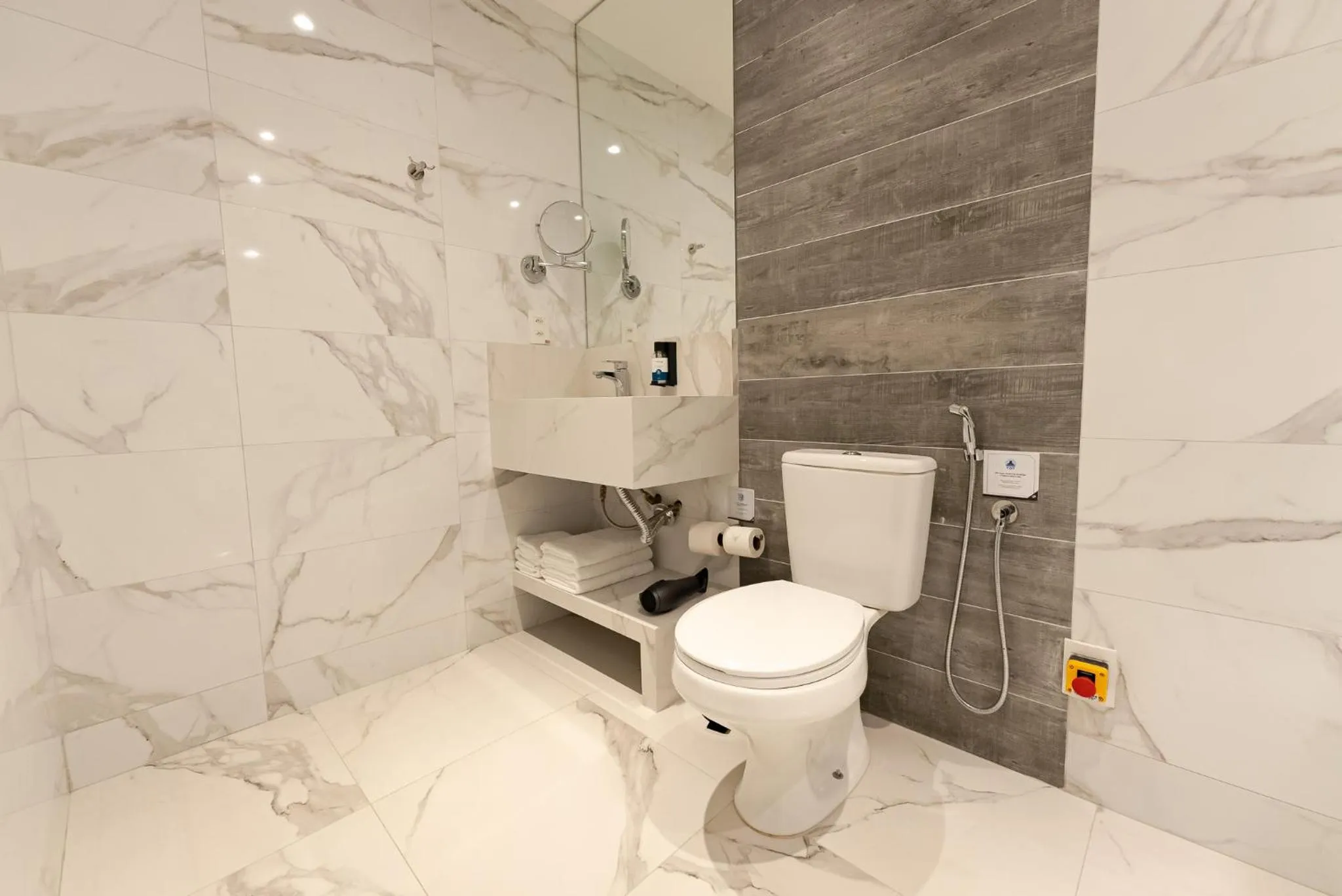 Toilet in Slaviero Chapecó - Pet Friendly - Próximo a EFAPI