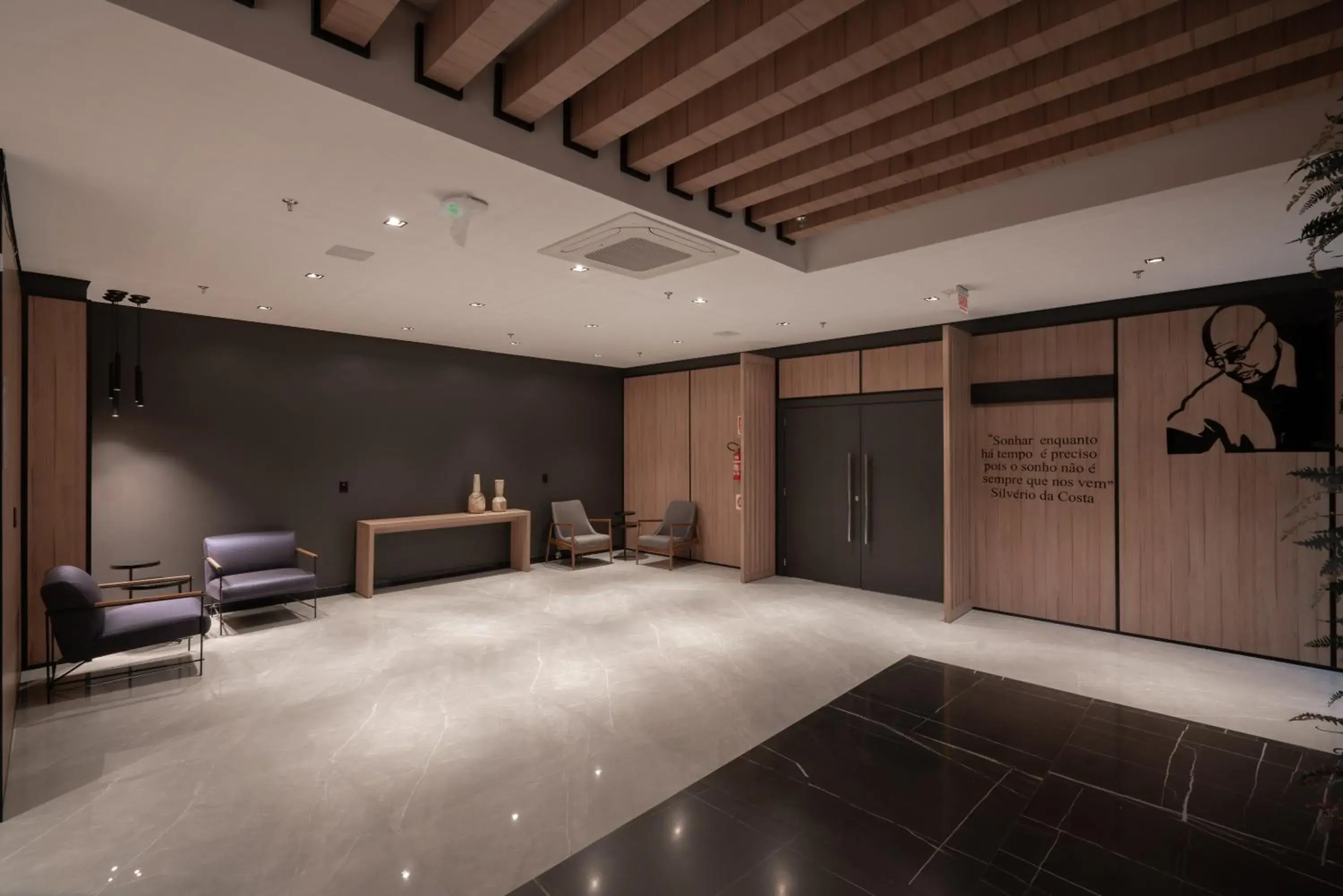 Lobby or reception in Slaviero Chapecó - Pet Friendly - Próximo a EFAPI Lobby or reception in Slaviero Chapecó - Pet Friendly - Próximo a EFAPI