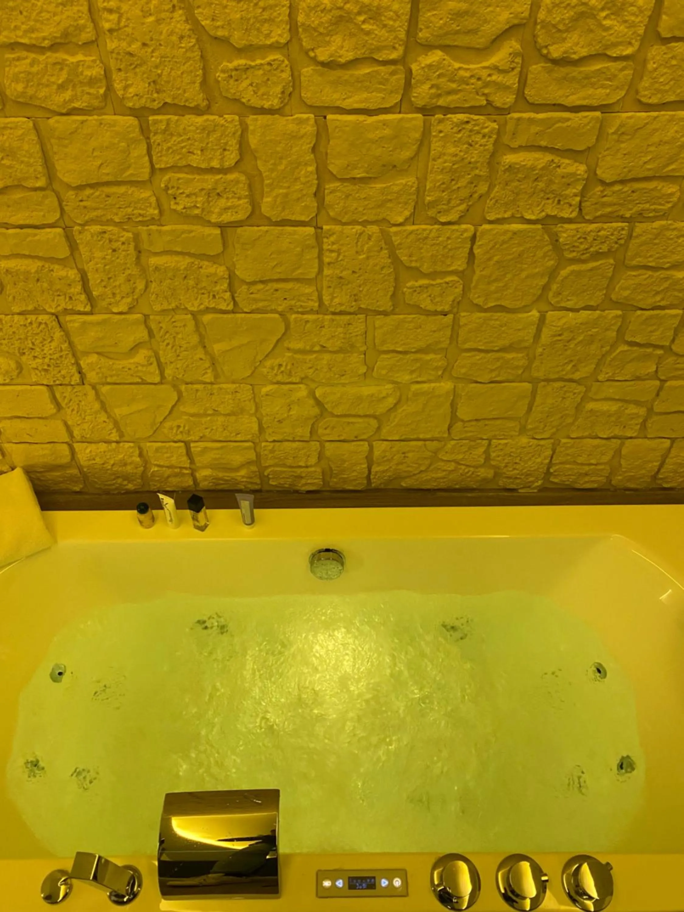 Bath in Salotto Toledo