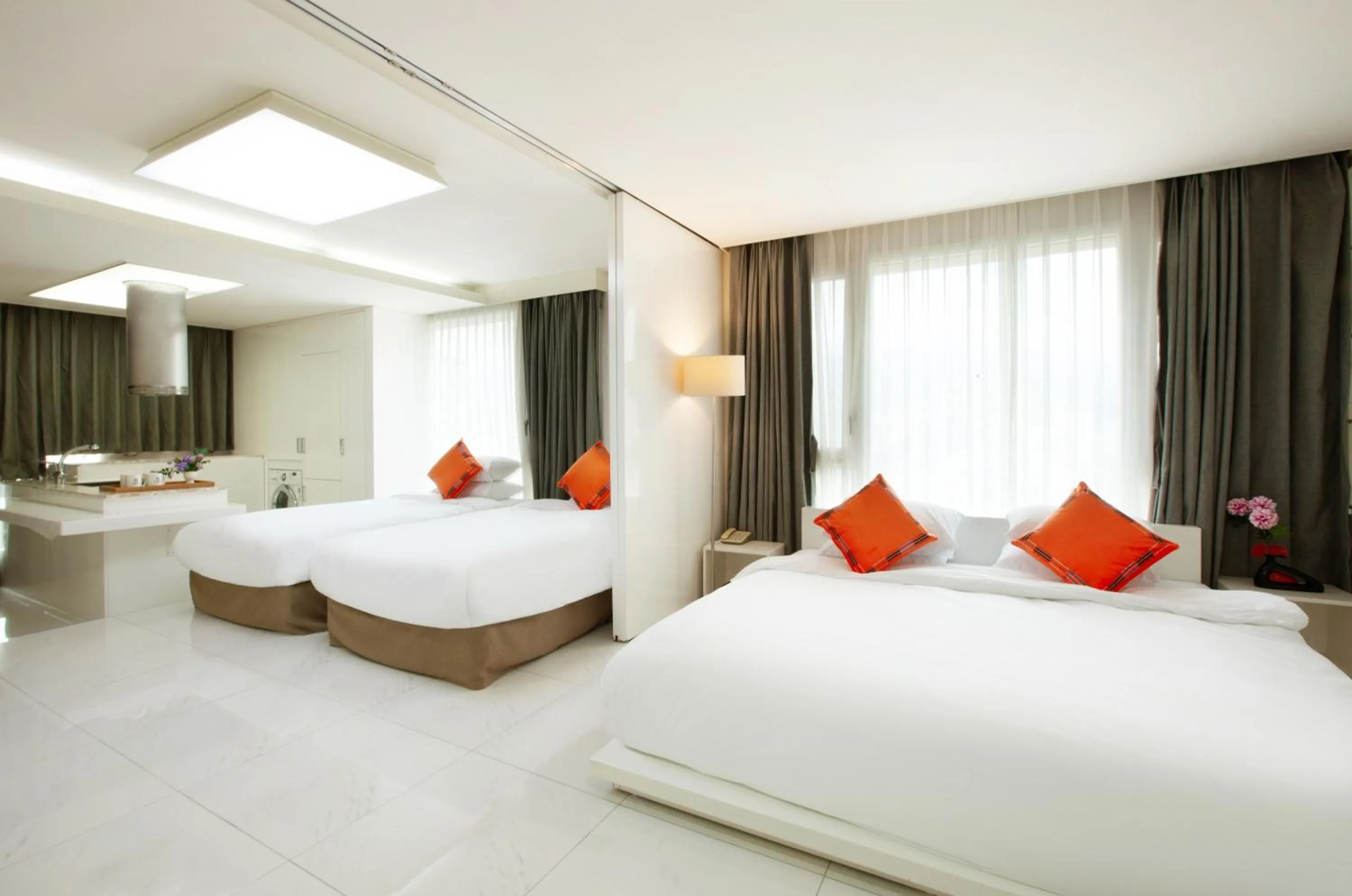 Decorative detail, Bed in Shin Shin Hotel Jeju Ocean