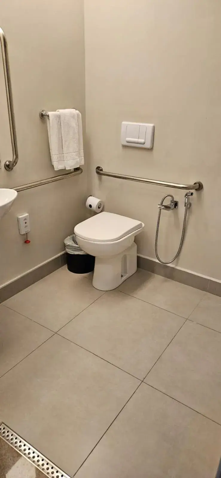 Double Room - single occupancy - Disability Access in Rio Hotel by Bourbon Sao Paulo Double Room - single occupancy - Disability Access in Rio Hotel by Bourbon Sao Paulo