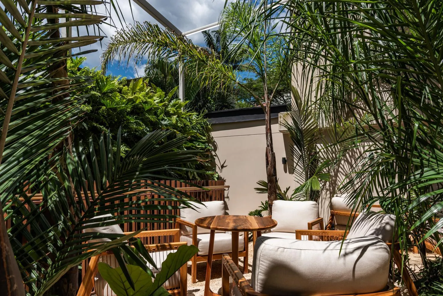 Restaurant/places to eat in Elcielo Hotel Luxury Medellin