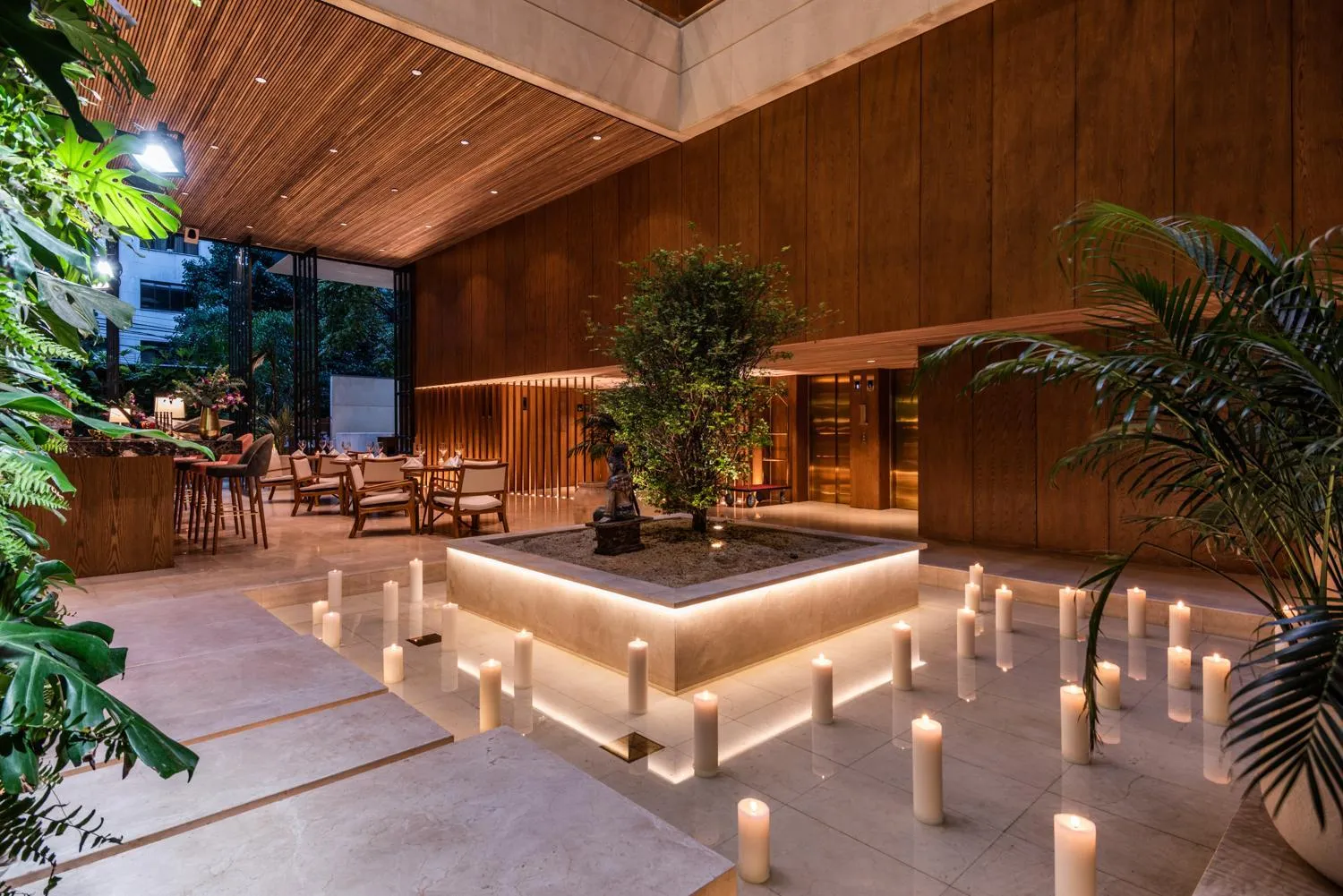 Restaurant/places to eat in Elcielo Hotel Luxury Medellin