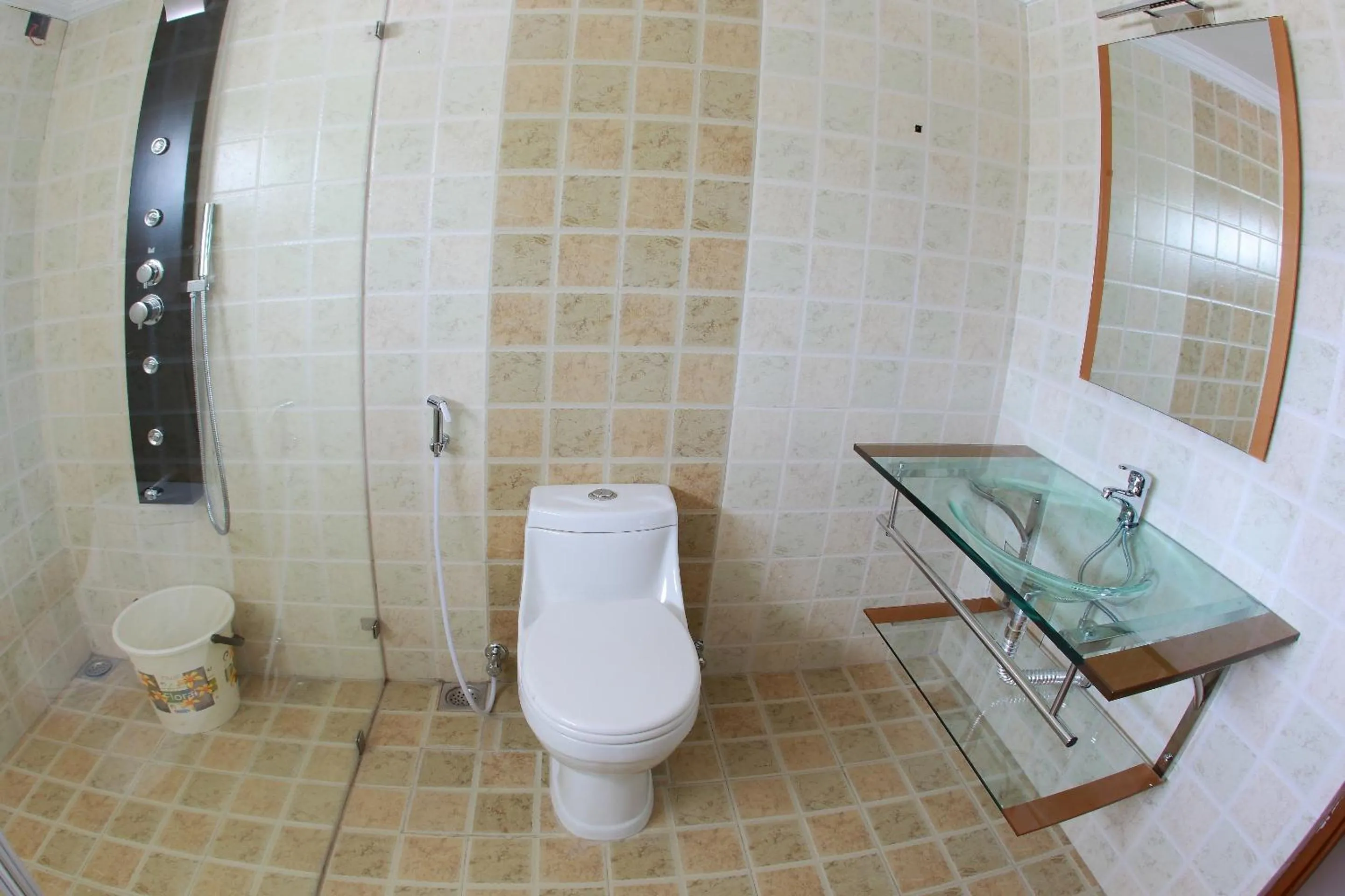 Toilet in Phils' Residency & Banquets