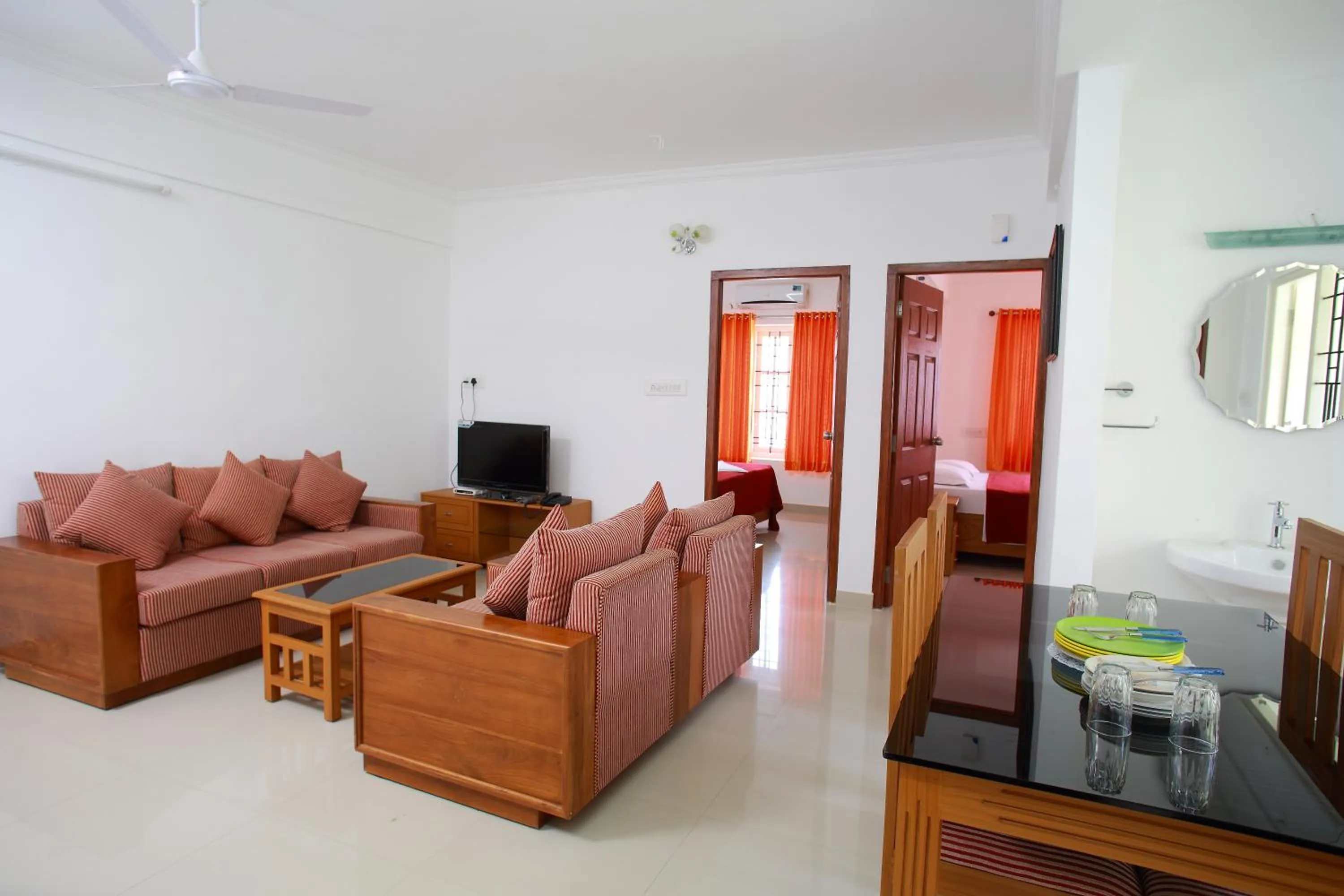 Living room in Phils' Residency & Banquets