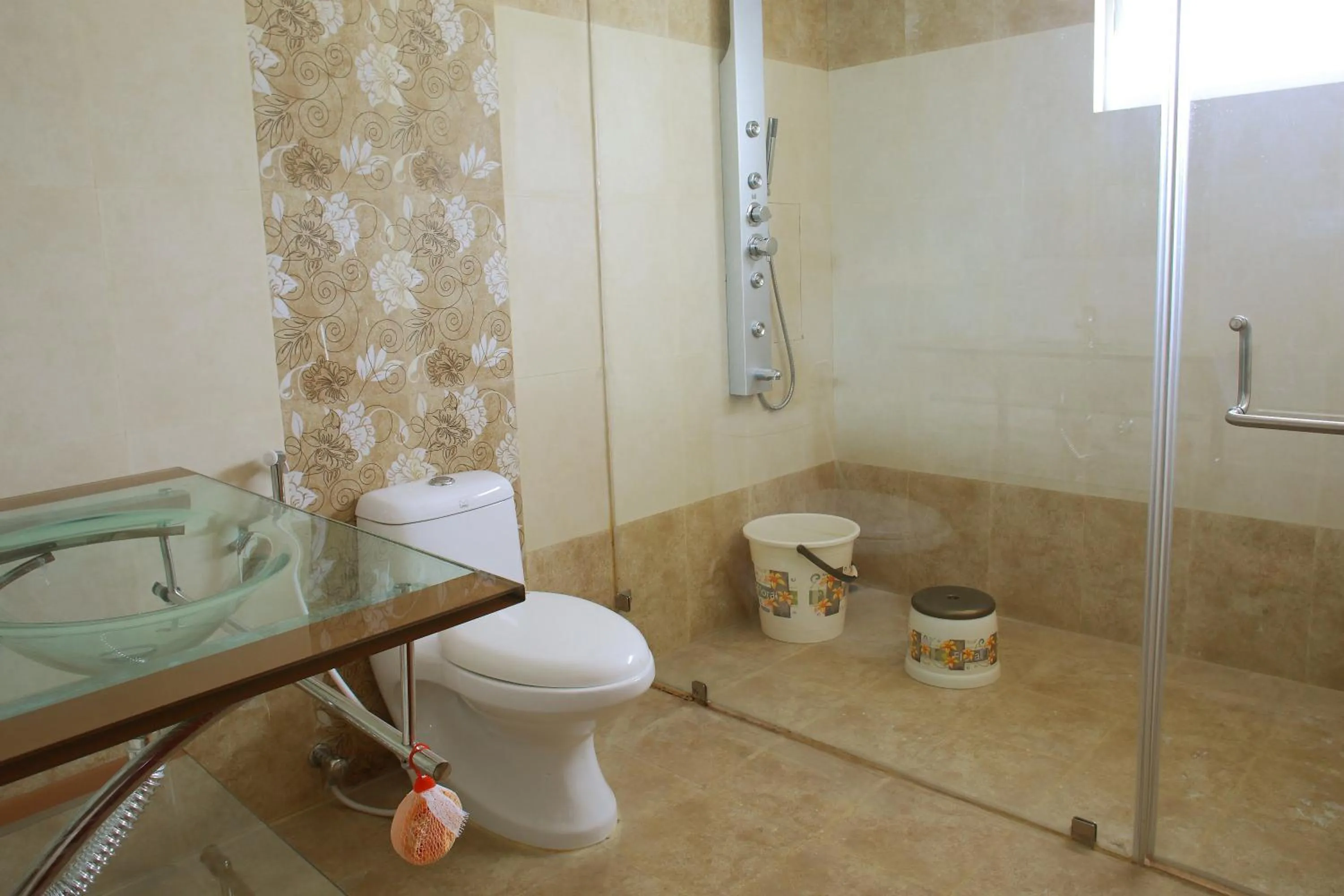 Toilet in Phils' Residency & Banquets