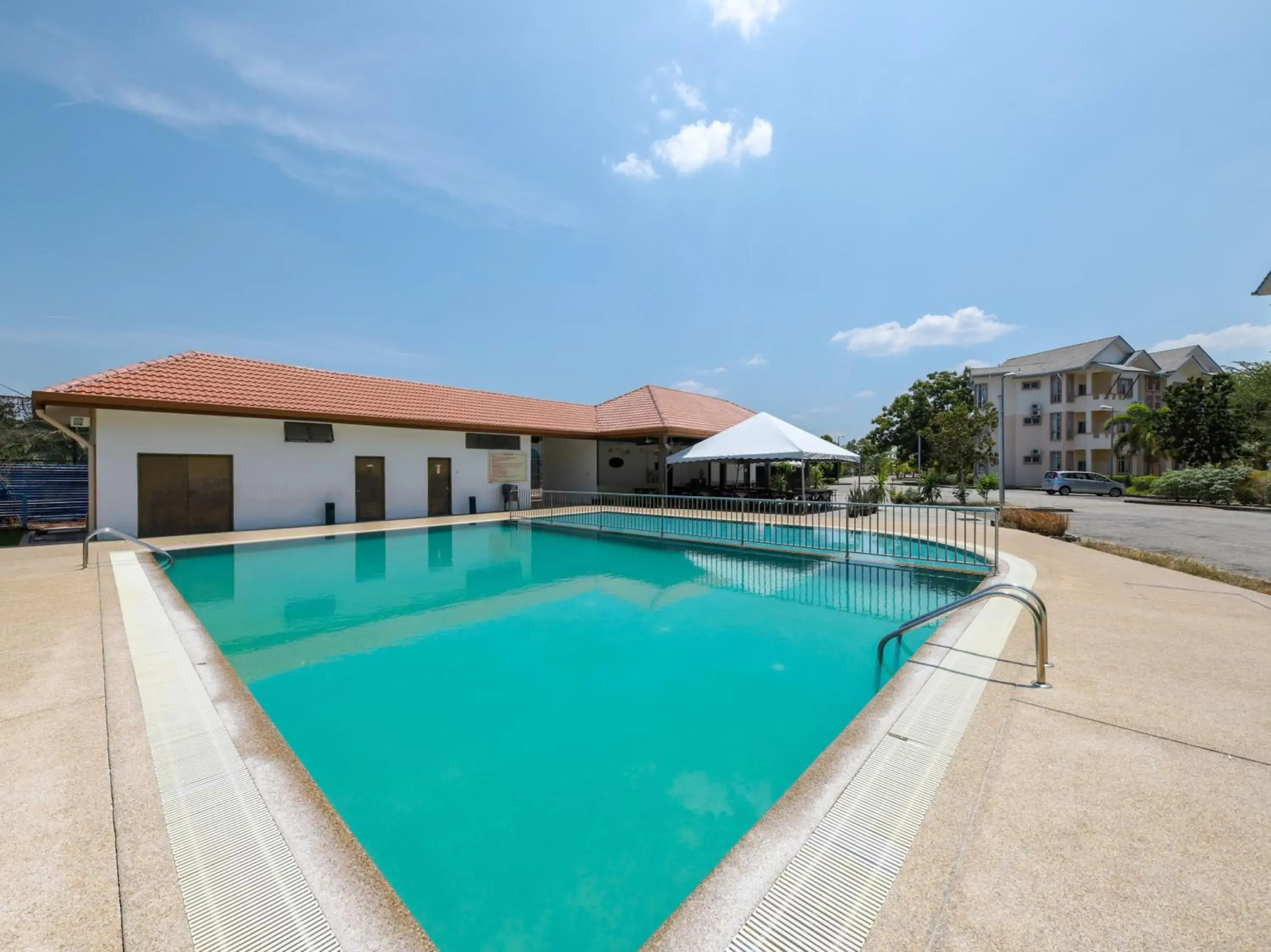 Swimming Pool in Seri Bayu Resort Hotel