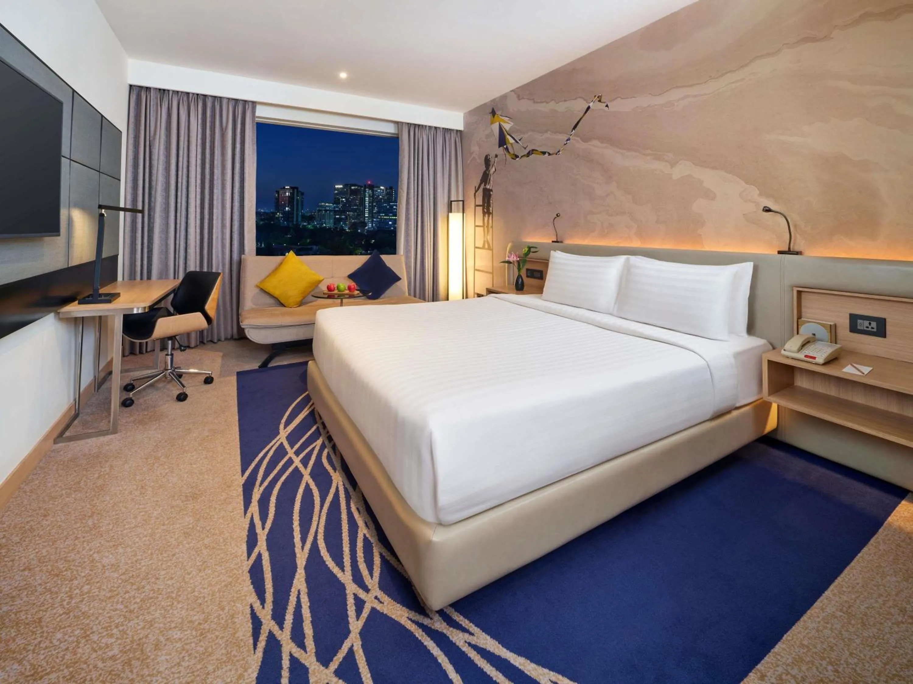 Bedroom, Bed in Novotel Ahmedabad