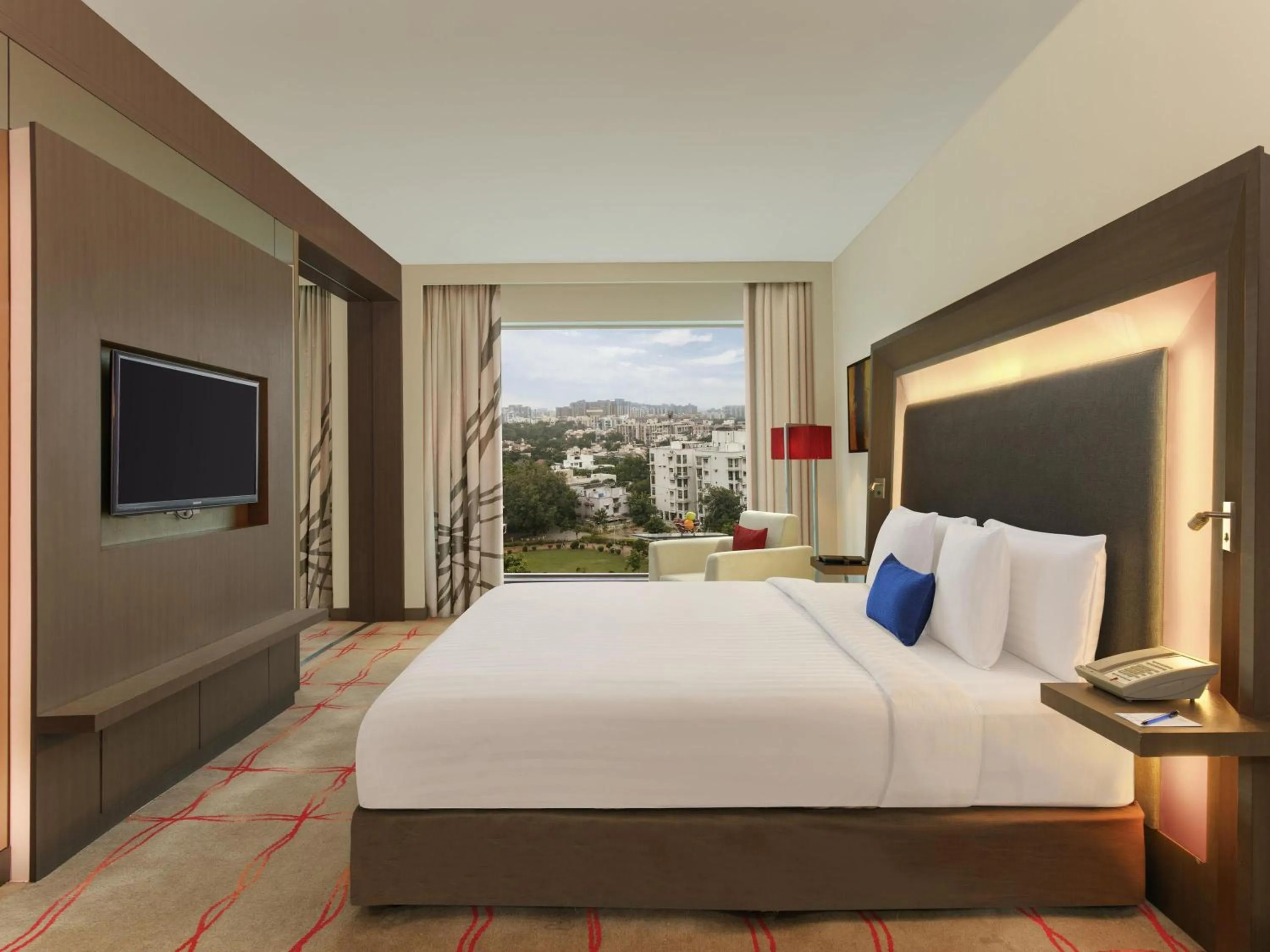 Bedroom, Bed in Novotel Ahmedabad