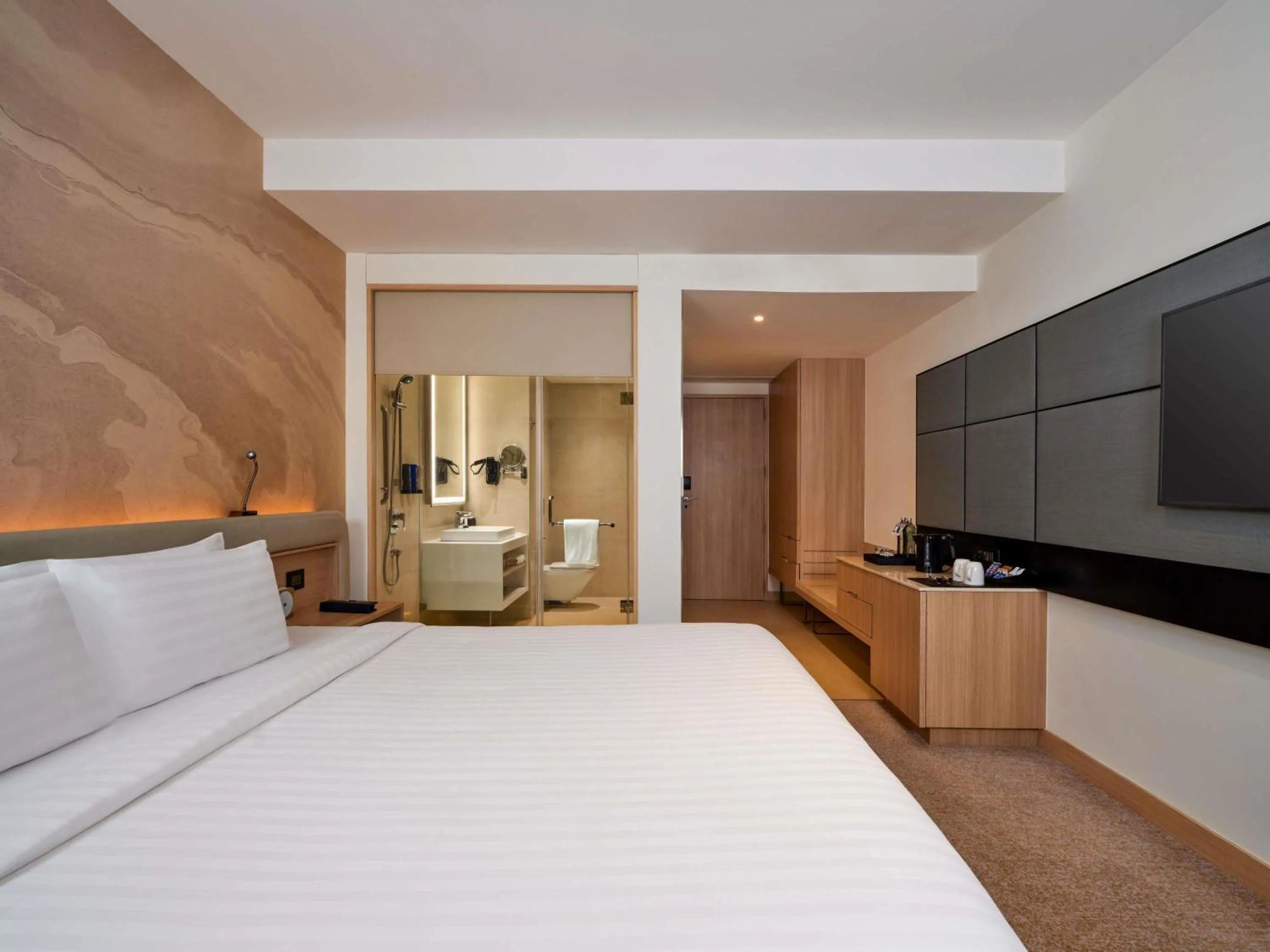 Bedroom, Bed in Novotel Ahmedabad