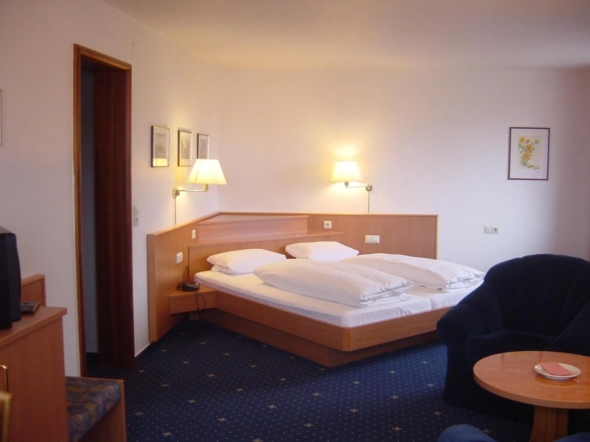 Photo of the whole room, Bed in Hotel Garni Eden