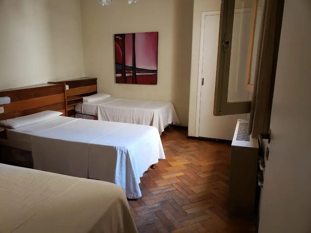 Quadruple Room in Palace Hotel Mendoza Quadruple Room in Palace Hotel Mendoza