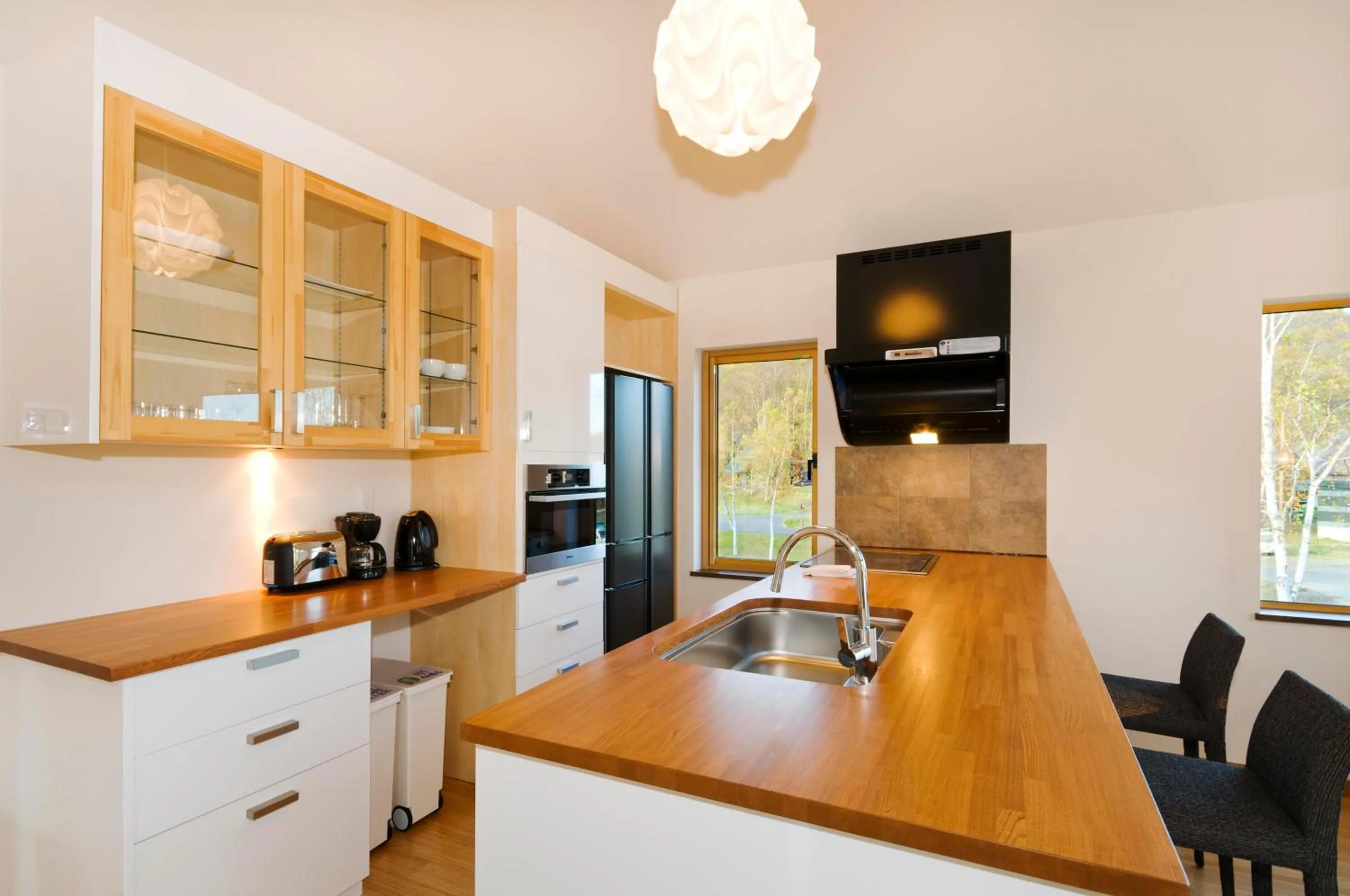 Two-Bedroom Maisonette in Hana & Jo