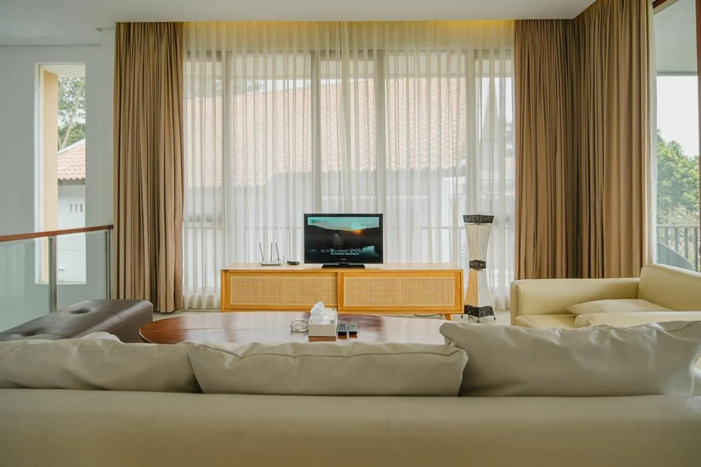 Living room, Bed in Oyama City View Villa 4 bedrooms with a private heated swimming pool