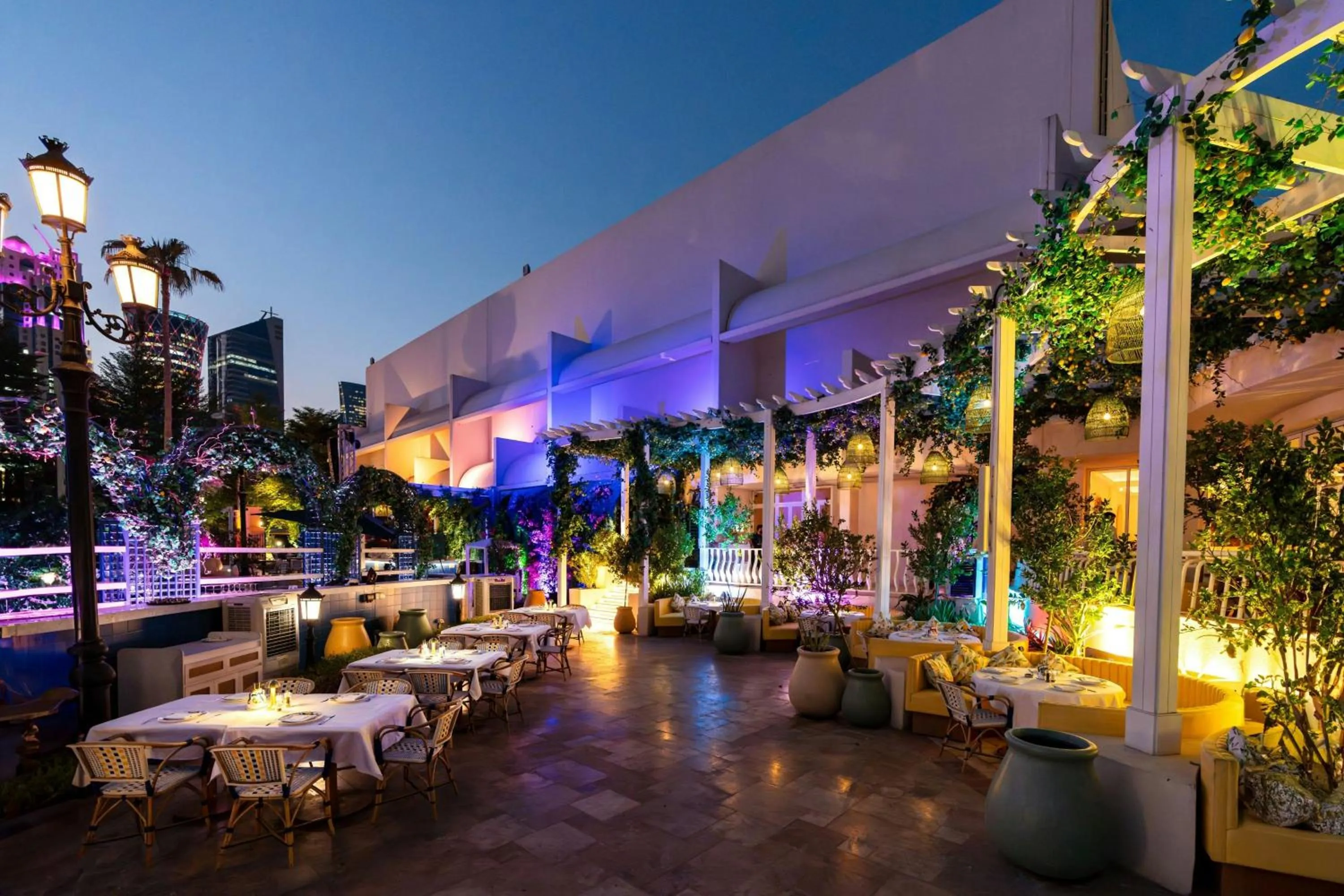 Restaurant/places to eat in Sheraton Grand Doha Resort & Convention Hotel