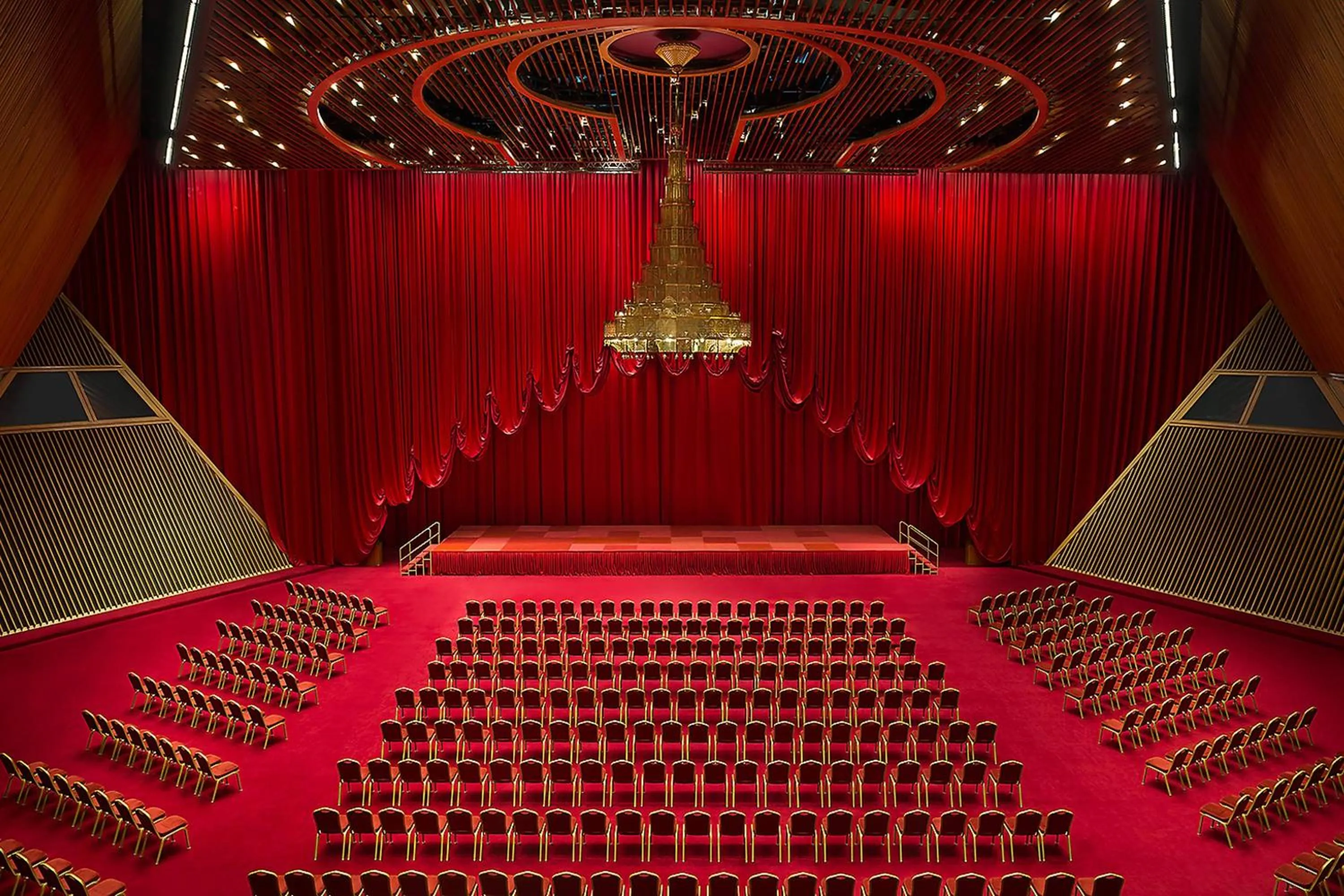 Meeting/conference room in Sheraton Grand Doha Resort & Convention Hotel