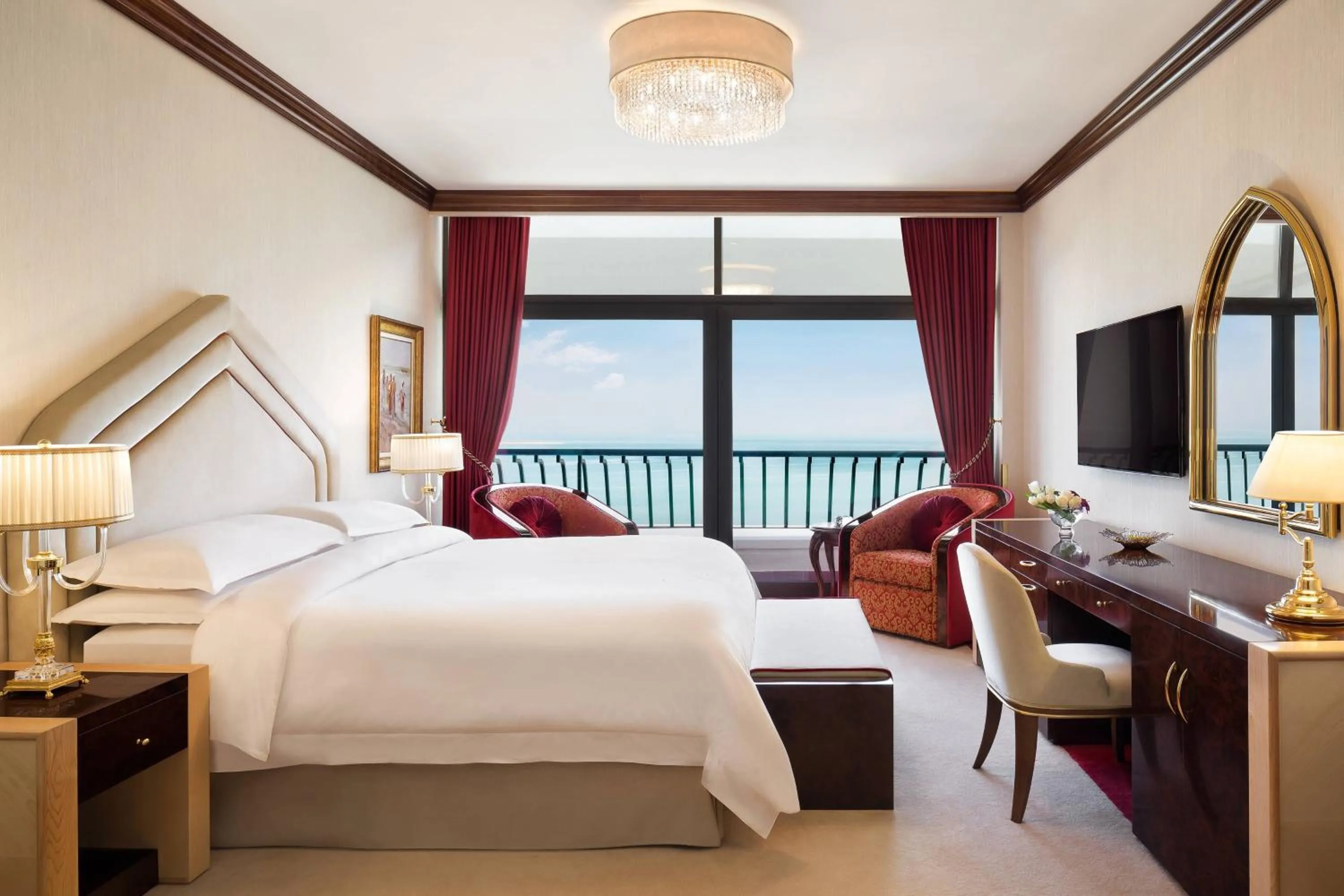 Photo of the whole room, Bed in Sheraton Grand Doha Resort & Convention Hotel