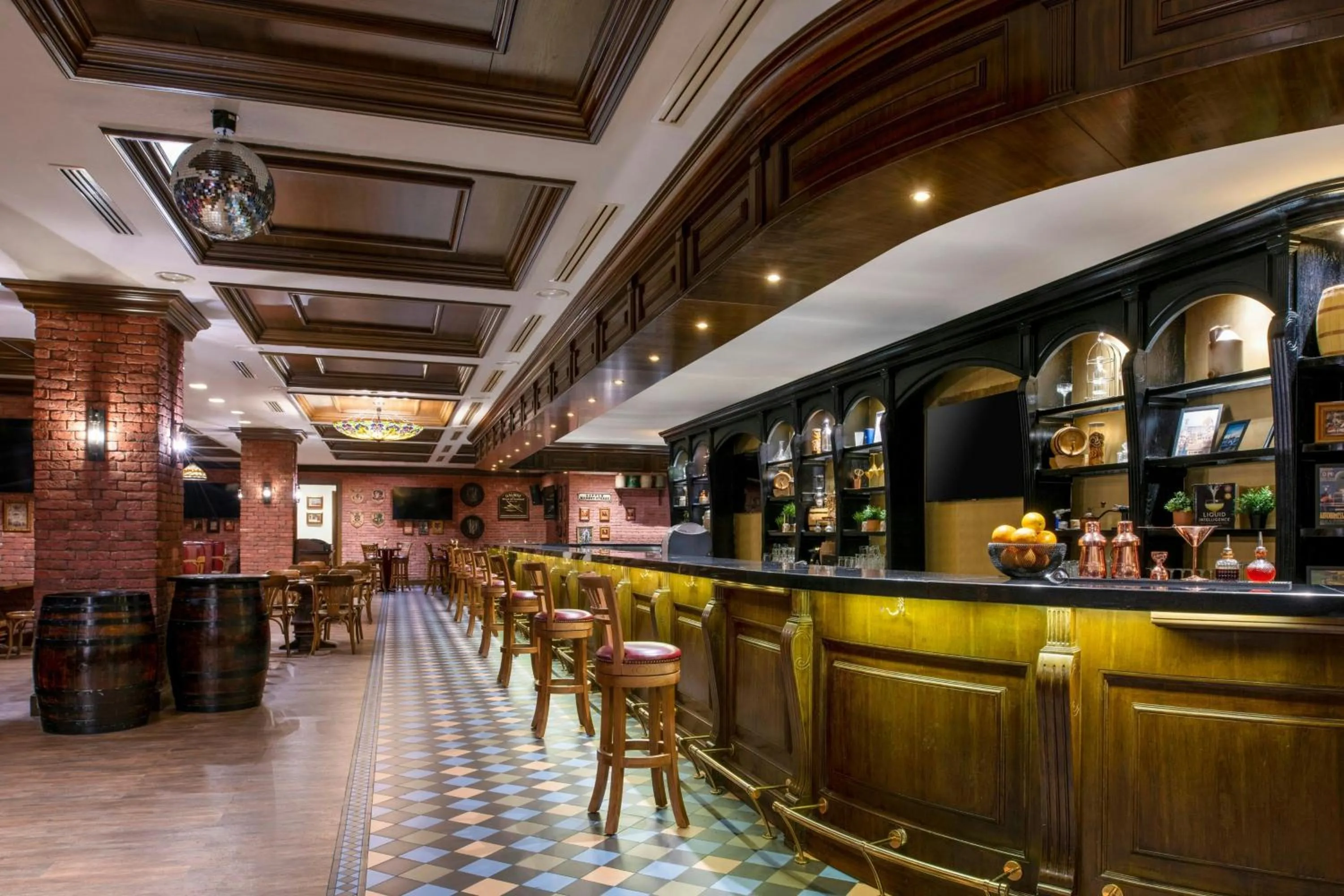 Restaurant/places to eat in Sheraton Grand Doha Resort & Convention Hotel