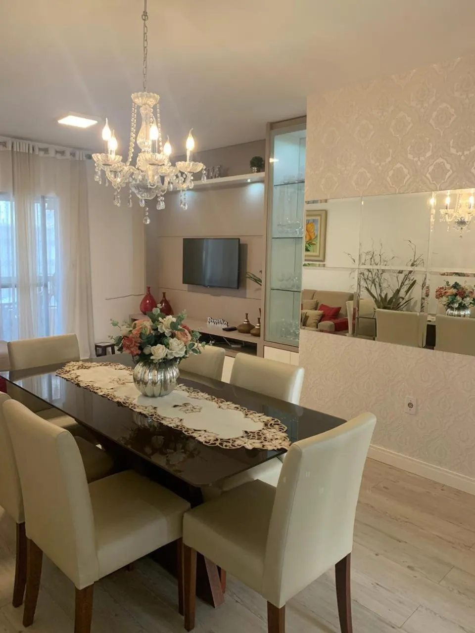 Apto 3 dorm completo - 100m Praia - Meia Praia