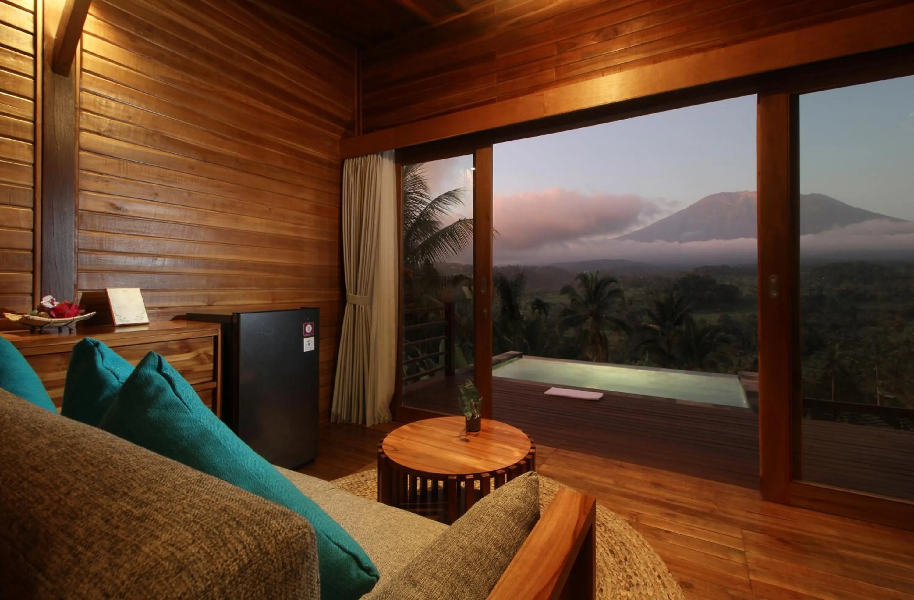 Mountain view in Patal Kikian Villa