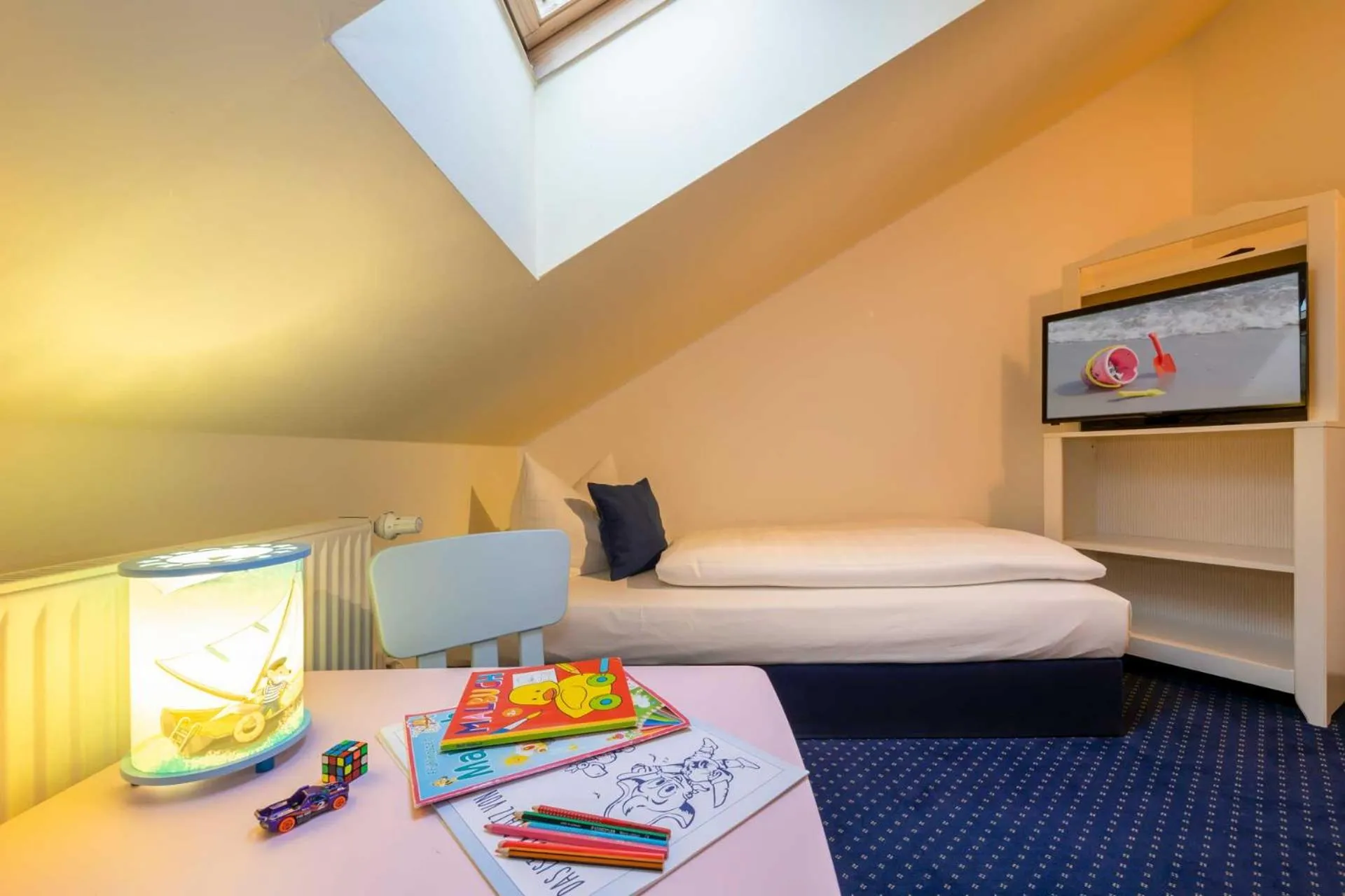 children, Bed in Land gut Hotel Hermann