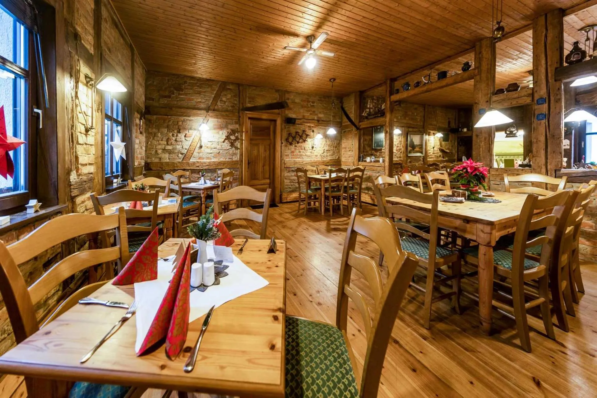 Restaurant/places to eat in Land gut Hotel Hermann