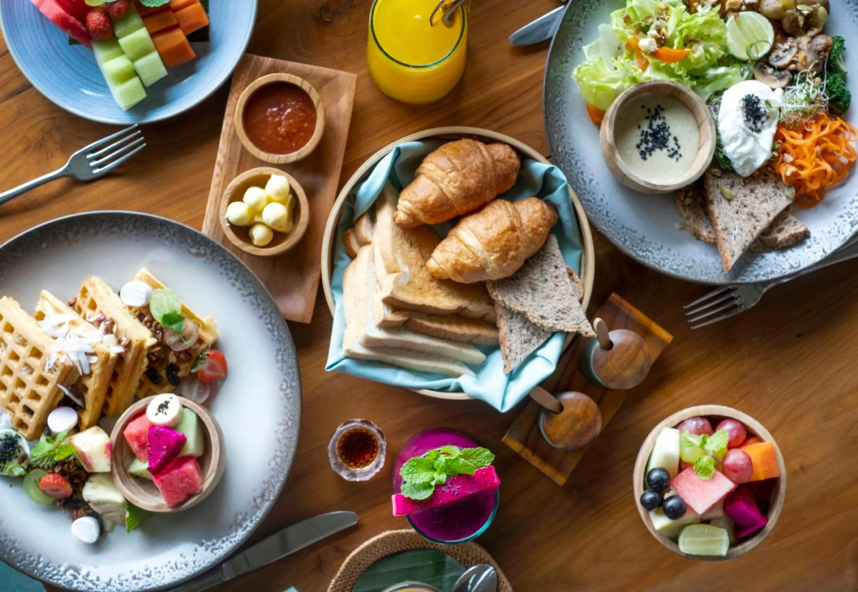 Restaurant/places to eat in Adiwana Suweta