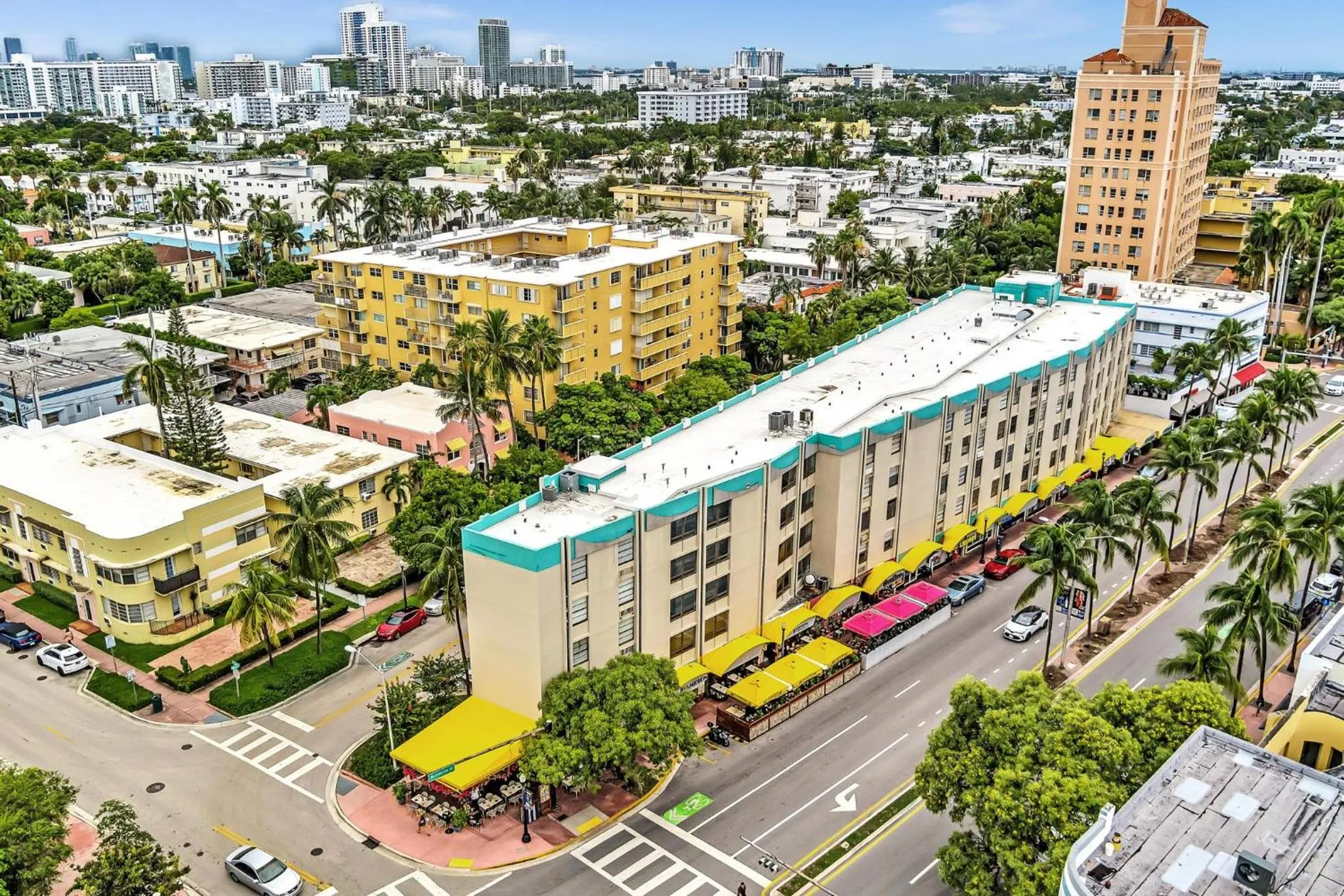 Bird's eye view in 1 bedroom in the BEST location in South Beach !