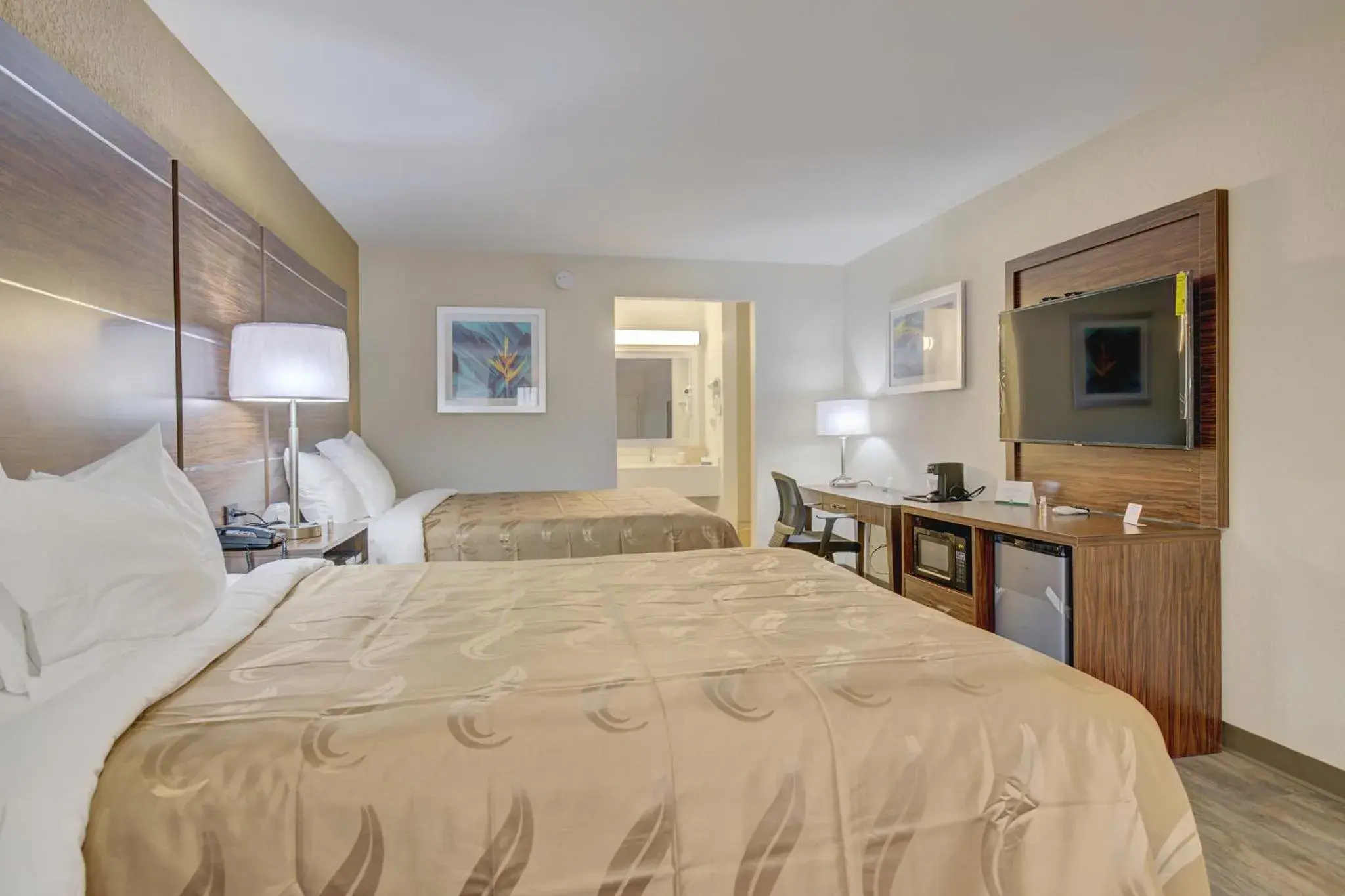 Bedroom, Bed in Quality Inn & Suites Bedroom, Bed in Quality Inn & Suites