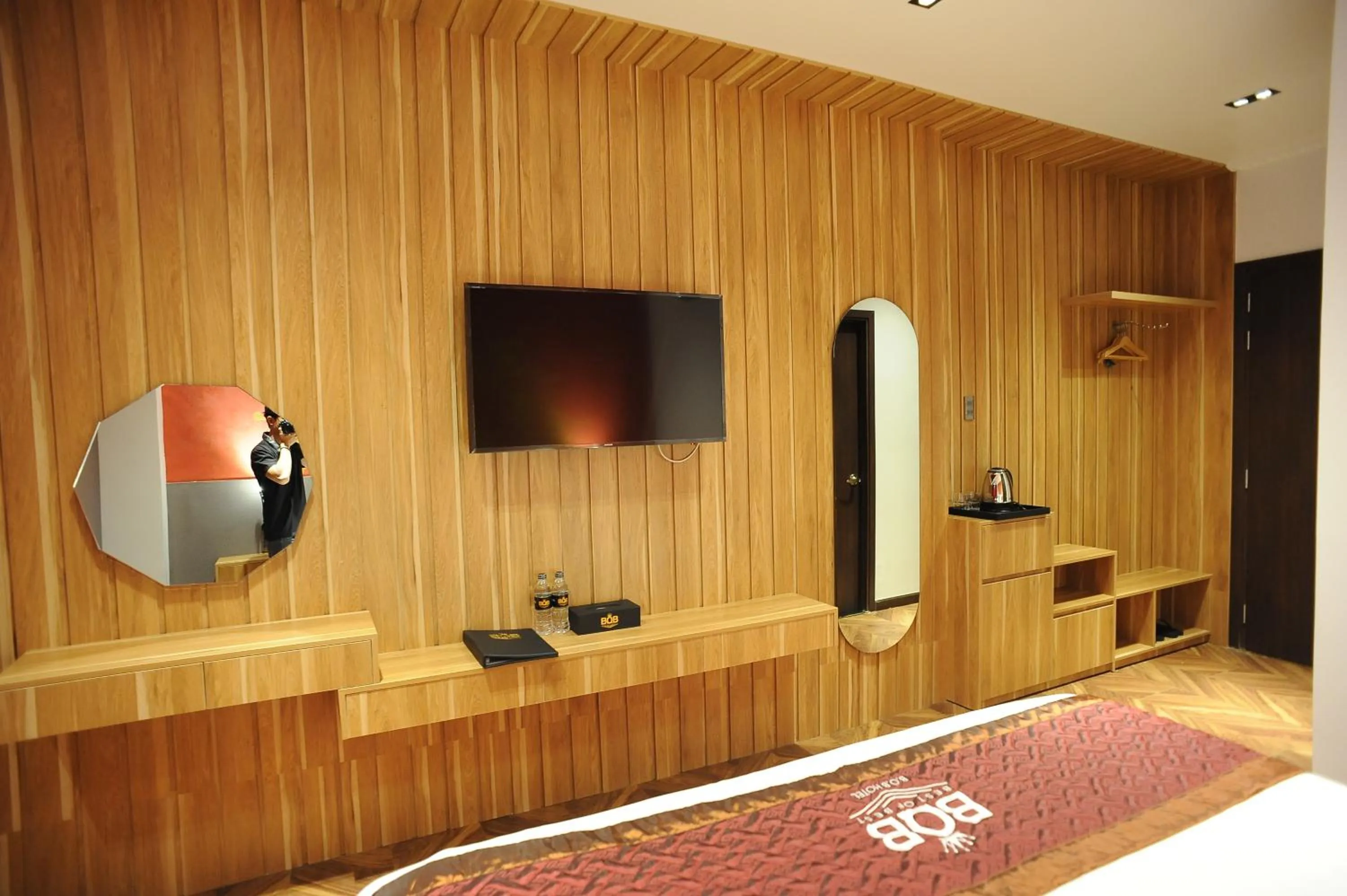 TV and multimedia in B.O.B HOTEL SIGNATURE