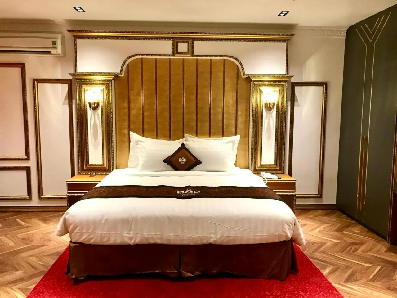 Bed in B.O.B HOTEL SIGNATURE