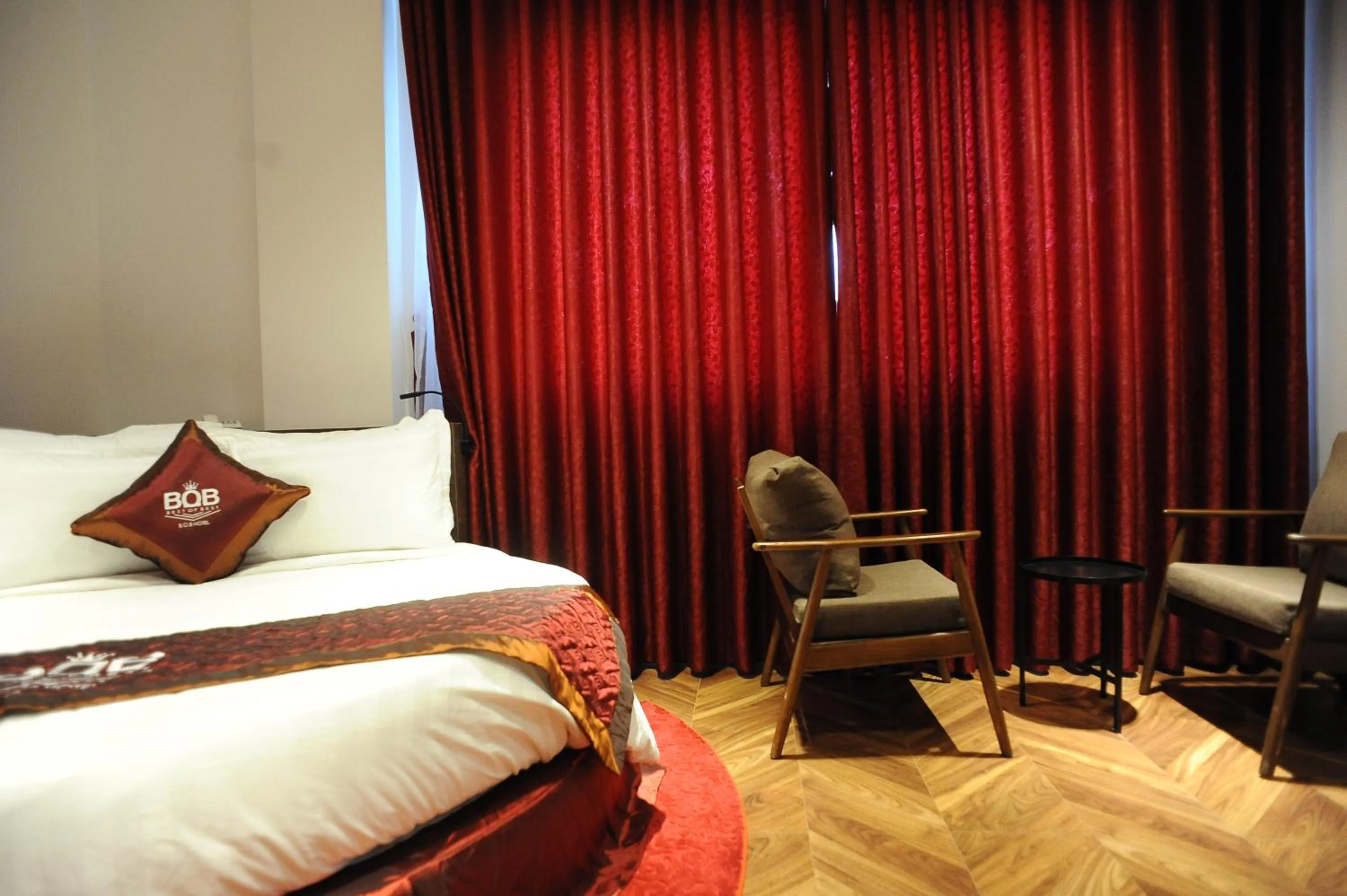 Photo of the whole room, Bed in B.O.B HOTEL SIGNATURE