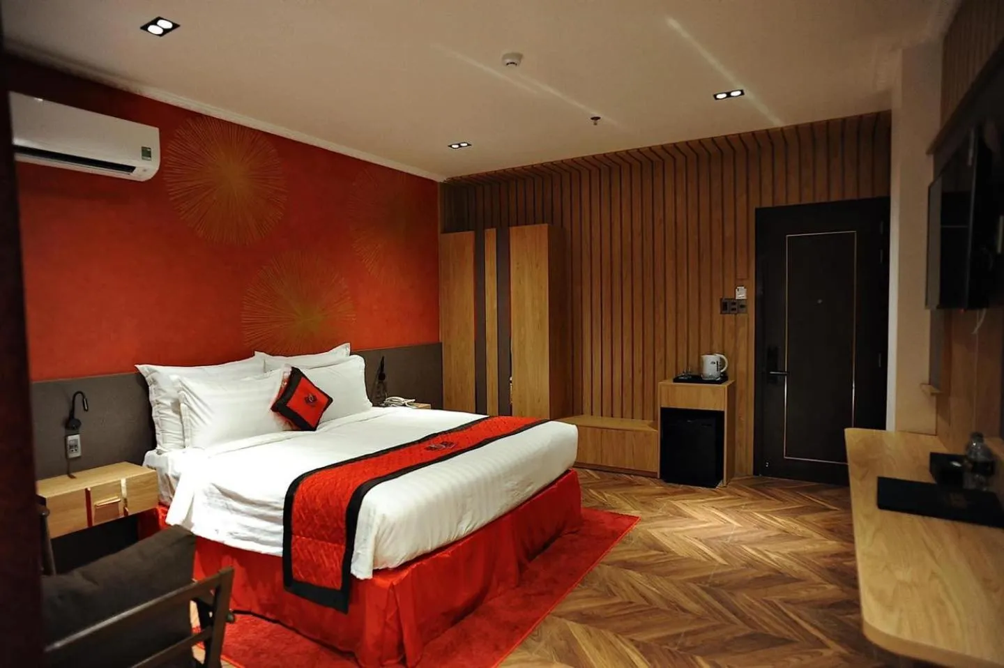 Bedroom, Bed in B.O.B HOTEL SIGNATURE