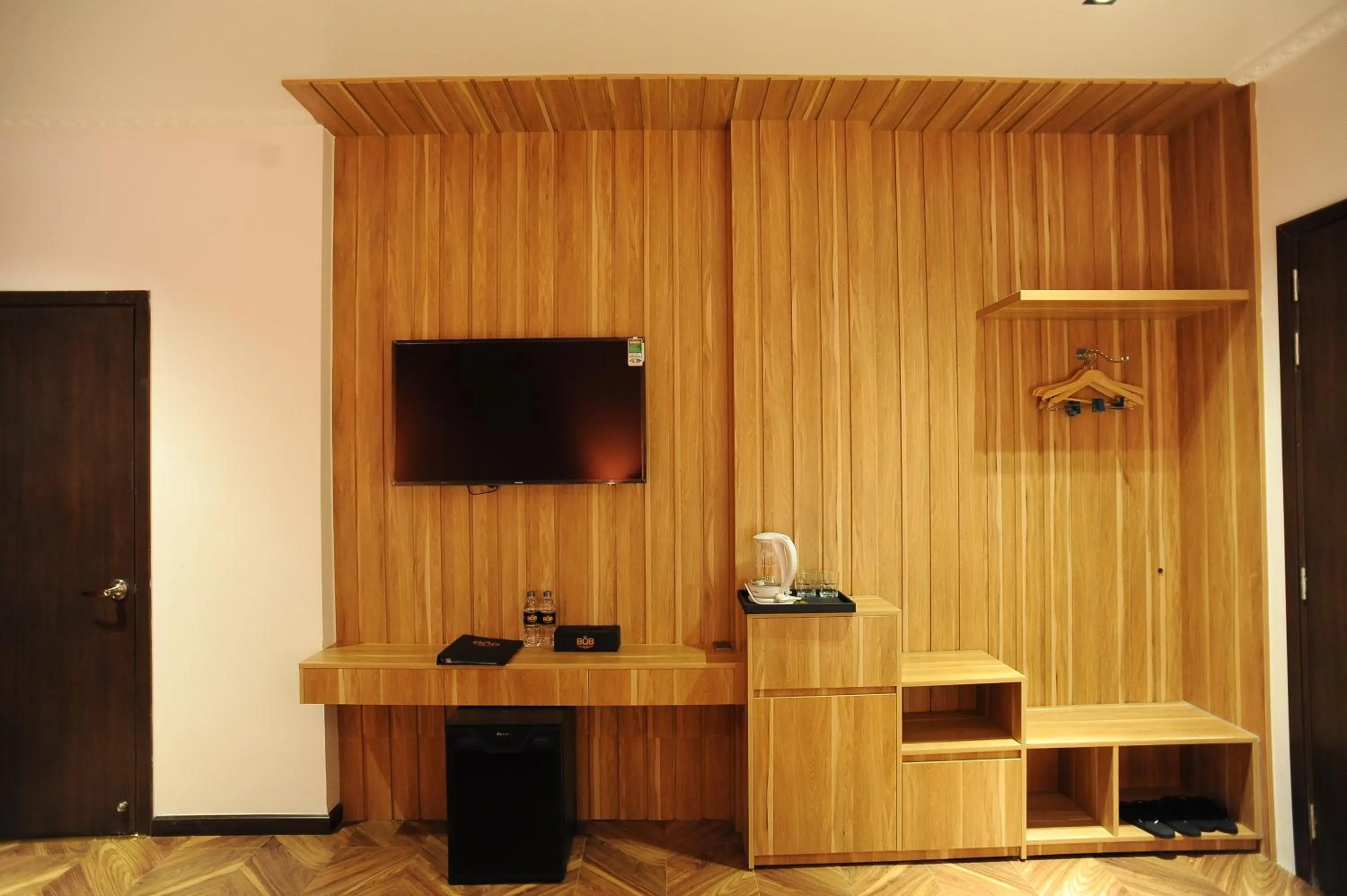 hair dresser in B.O.B HOTEL SIGNATURE