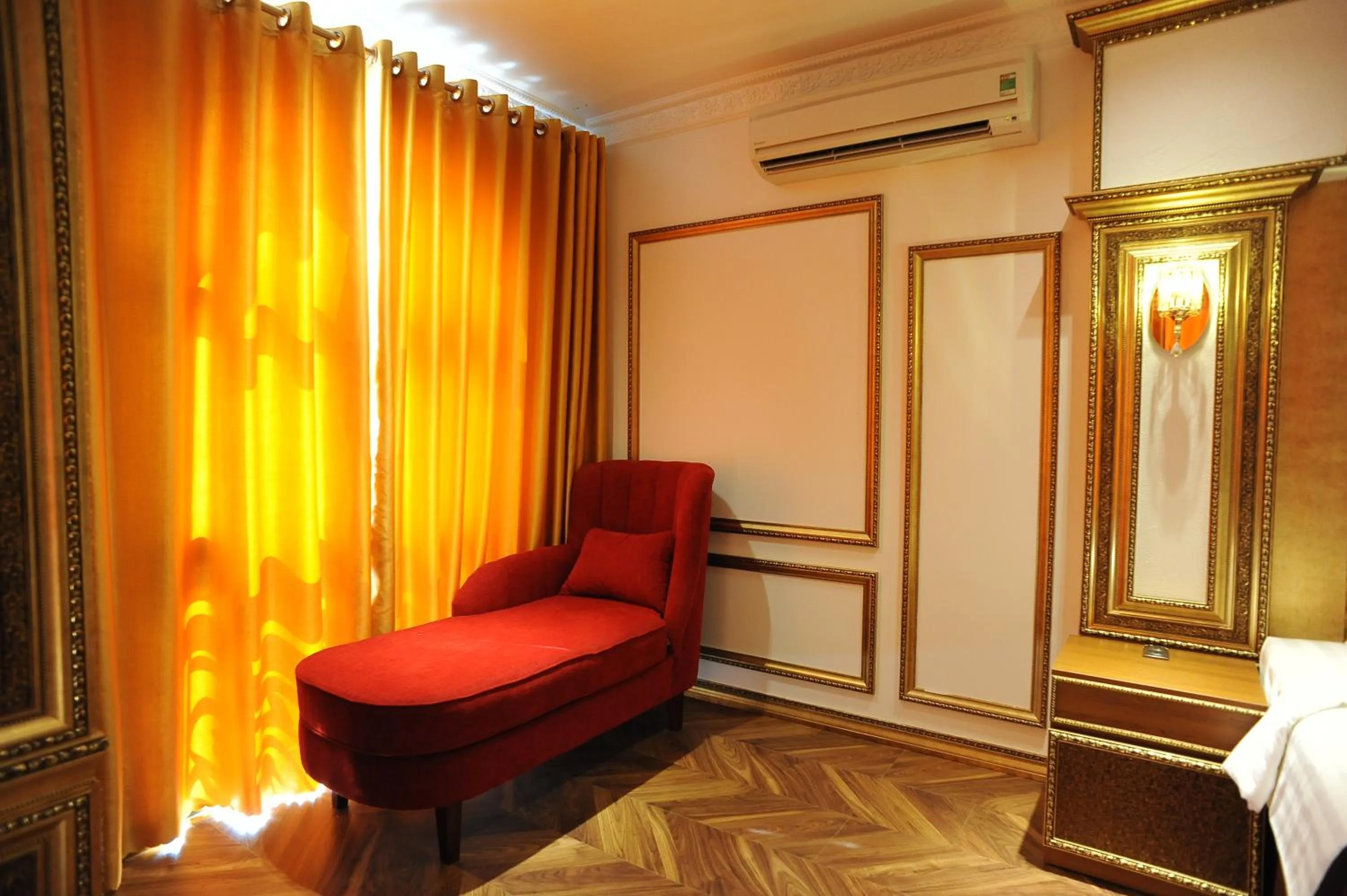 Photo of the whole room in B.O.B HOTEL SIGNATURE