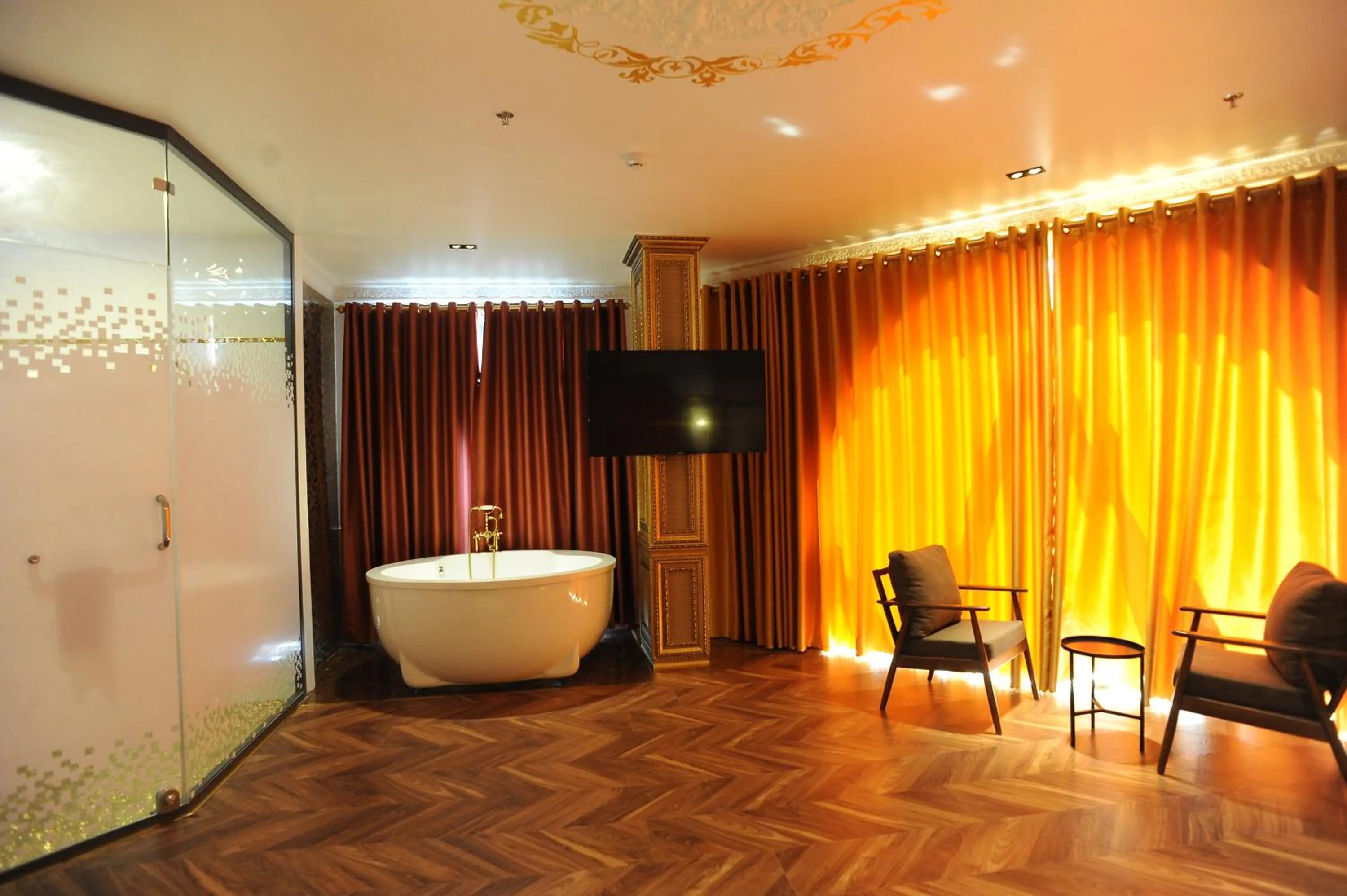 Hot Tub in B.O.B HOTEL SIGNATURE