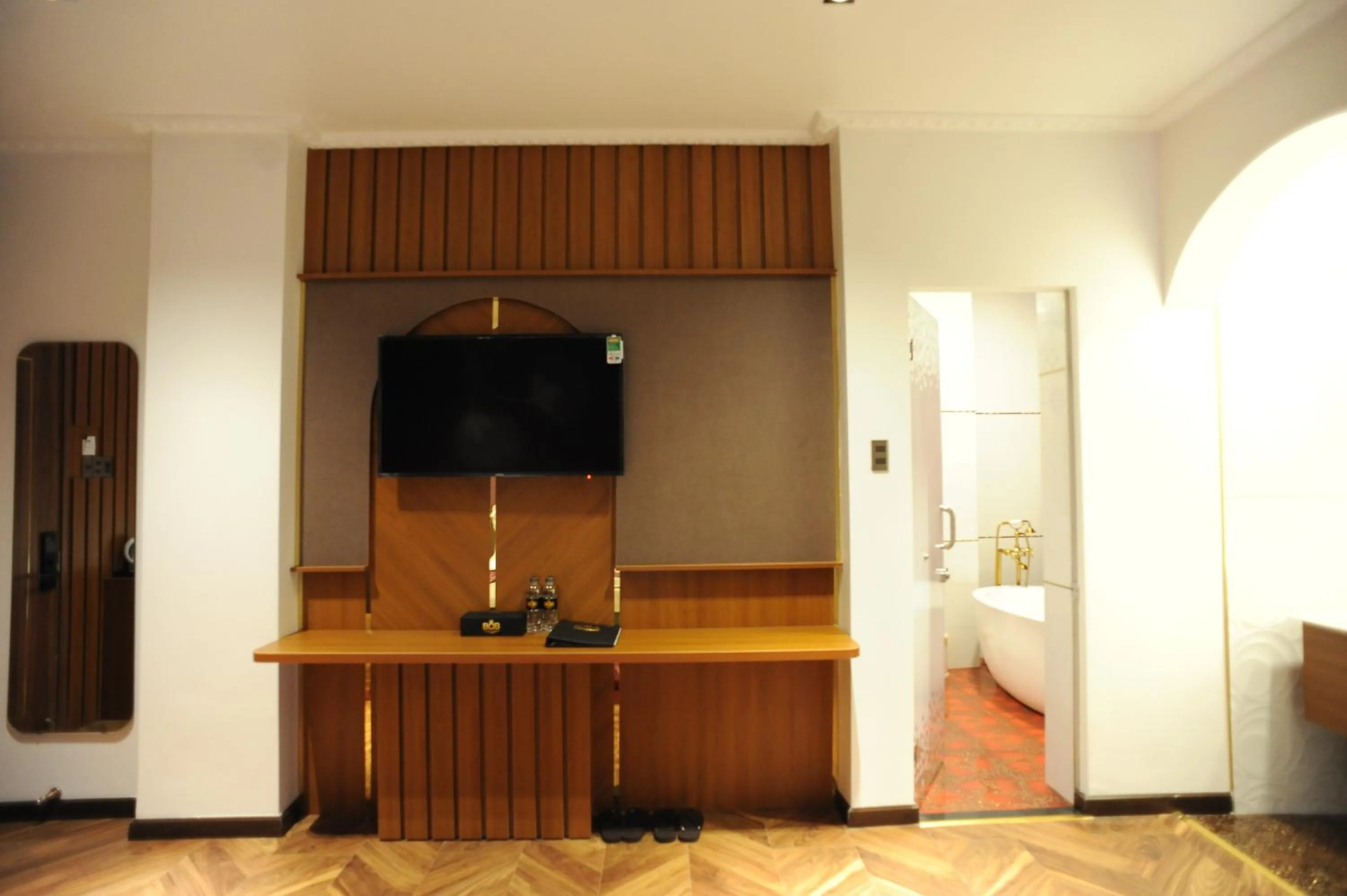 TV and multimedia in B.O.B HOTEL SIGNATURE