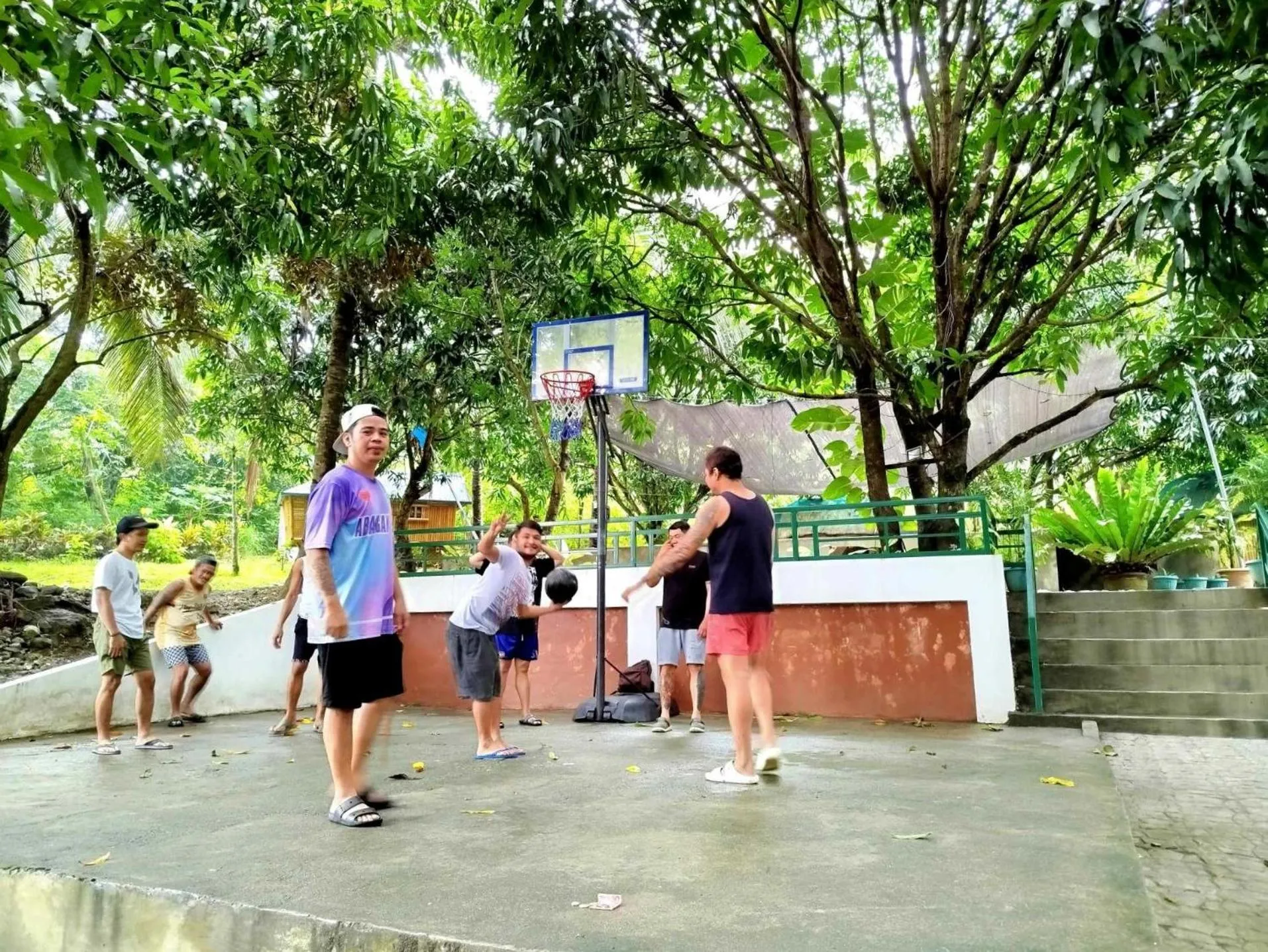 group of guests in Rea's Bamboo Resort