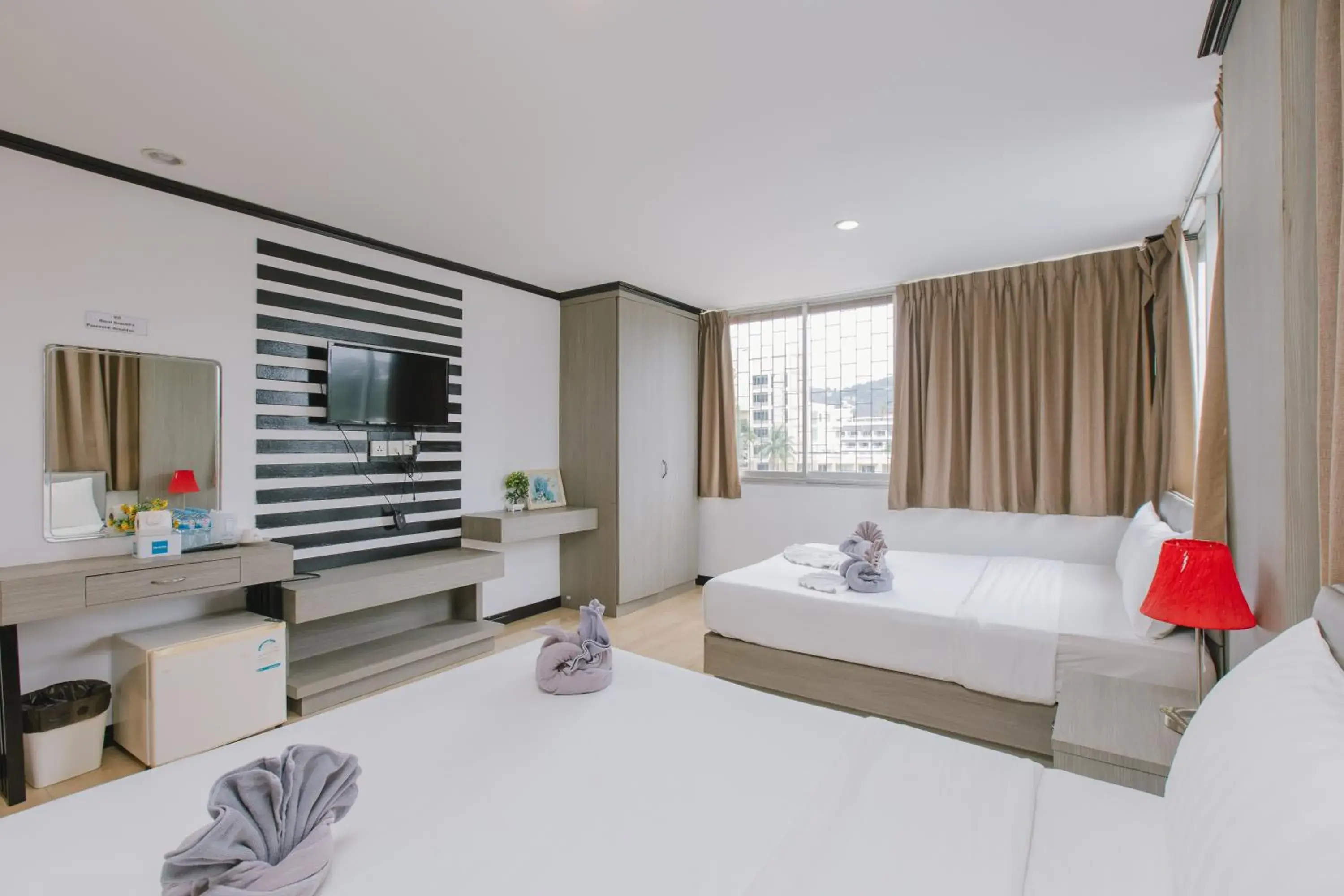 Bedroom, Bed in Royal Beach Residence, Patong Beach Bedroom, Bed in Royal Beach Residence, Patong Beach