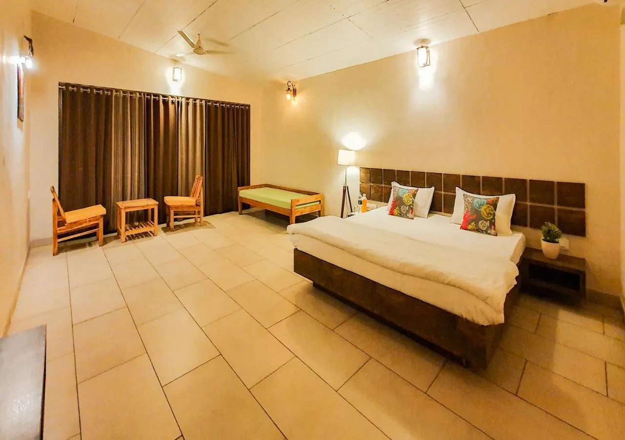 Photo of the whole room, Bed in The Satpura Panchtatva Villa