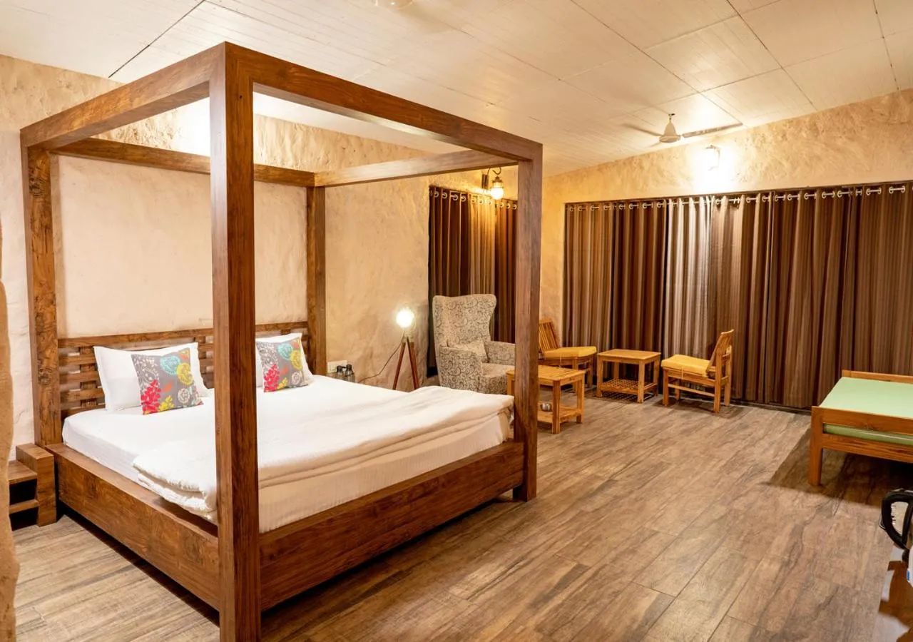 Photo of the whole room, Bed in The Satpura Panchtatva Villa