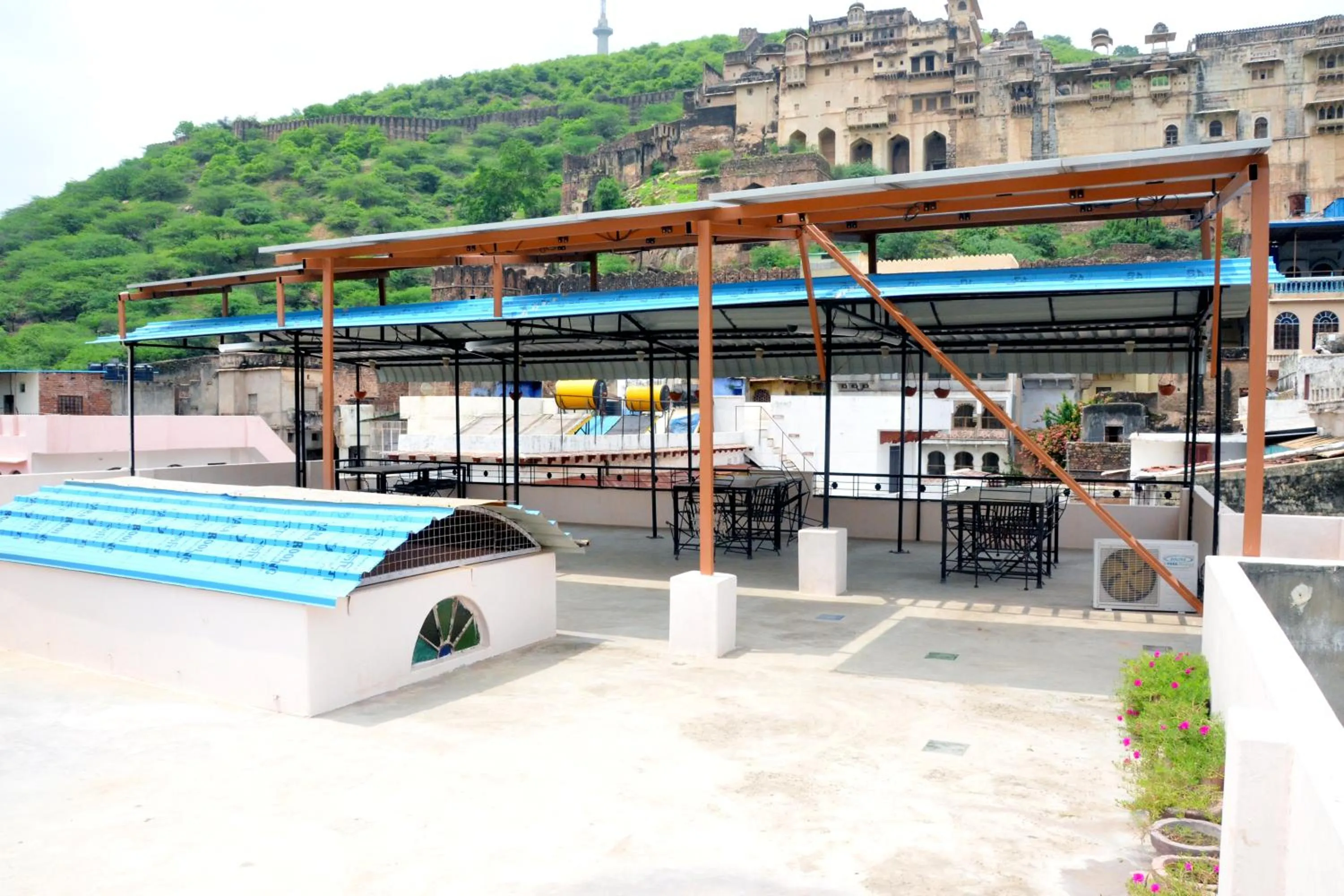 Restaurant/places to eat in Kasera Heritage View