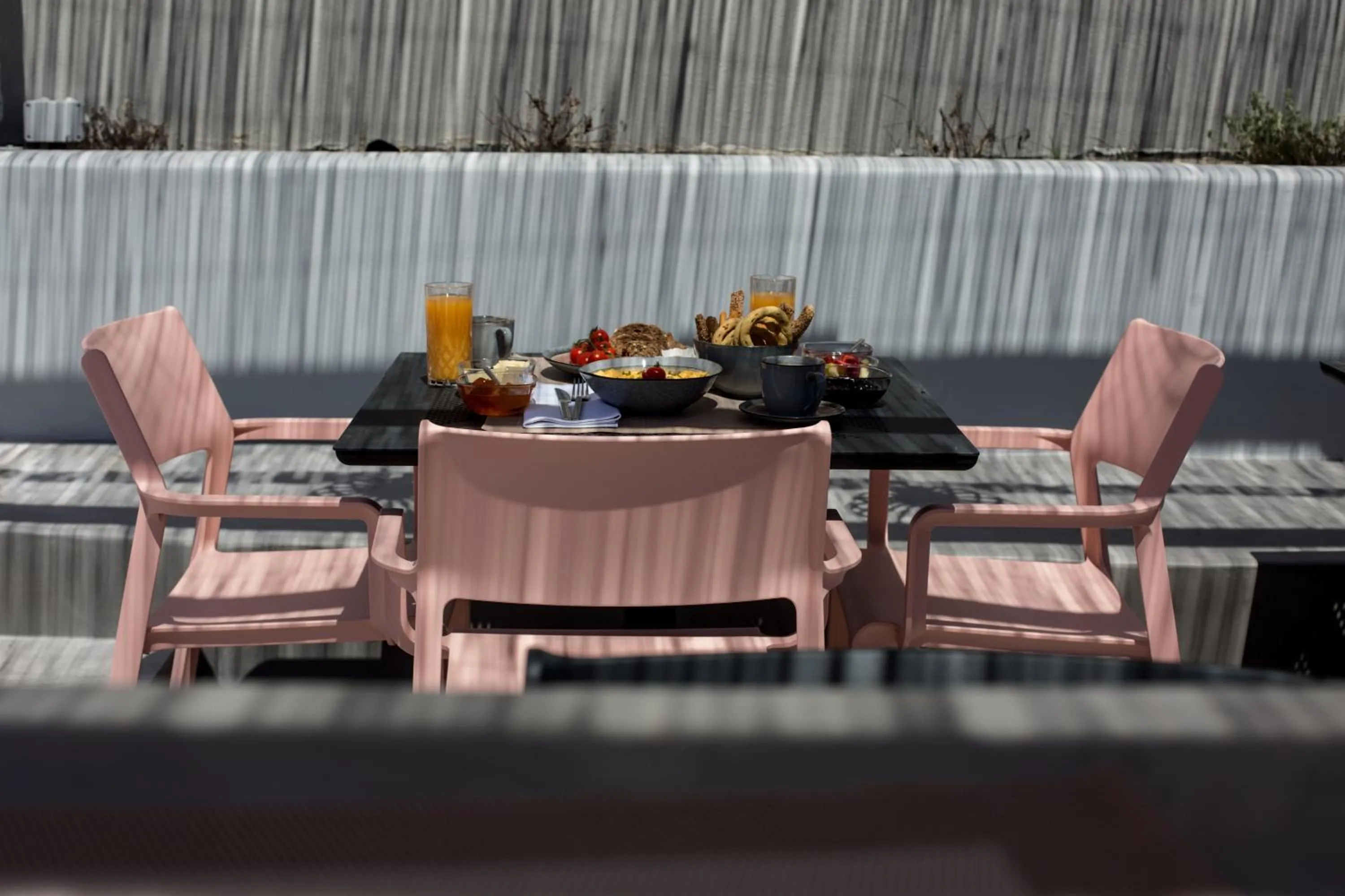 Restaurant/places to eat in Terra Nera Suites