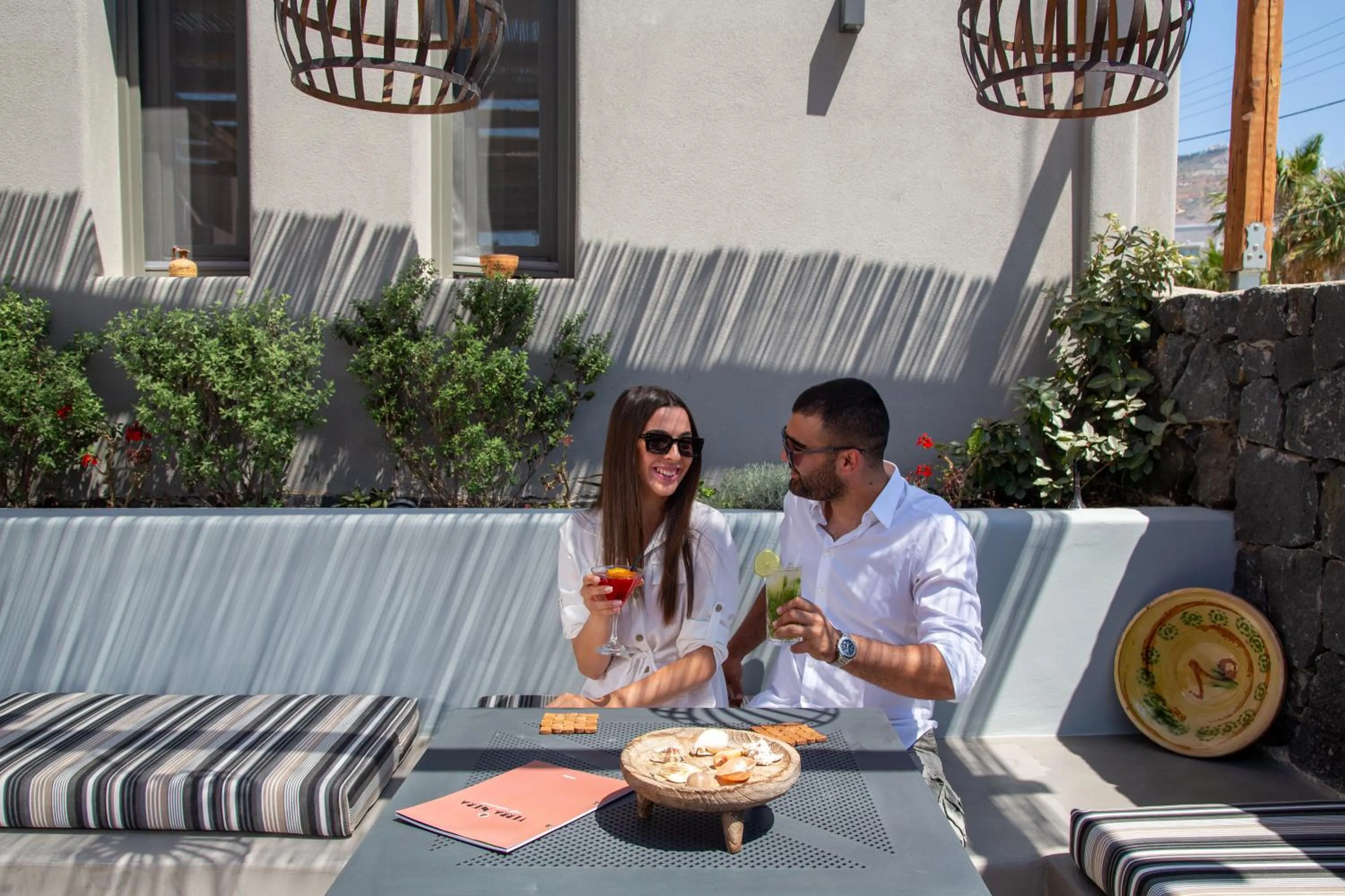 Restaurant/places to eat in Terra Nera Suites