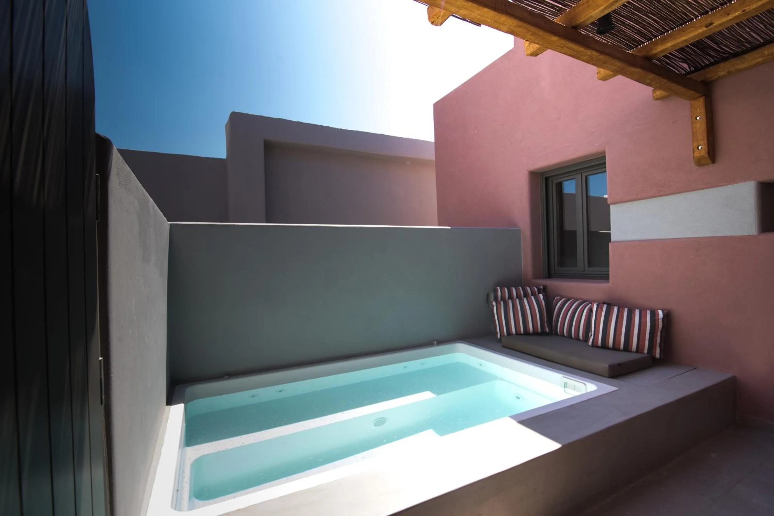 Hot Tub in Terra Nera Suites