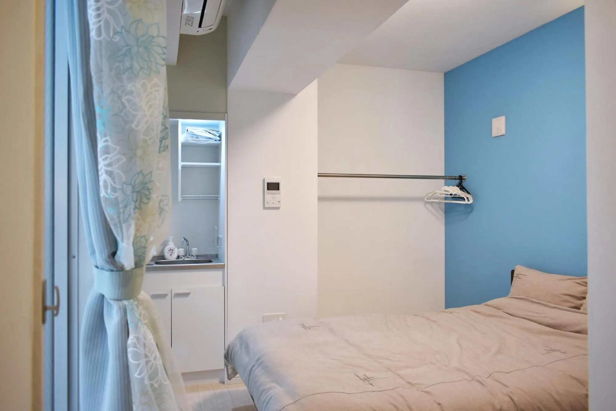 Bed in GEORGE HOUSE in Tsuji