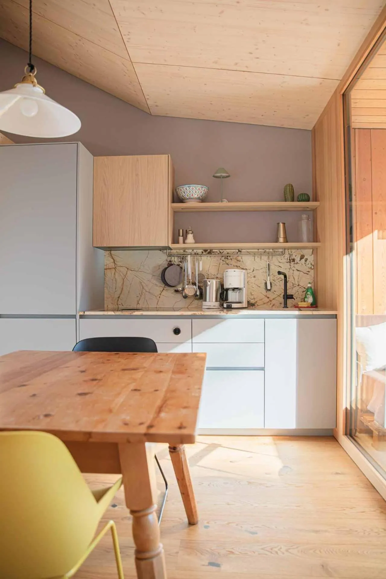 One-Bedroom Loft Apartment with Balcony in haus urban