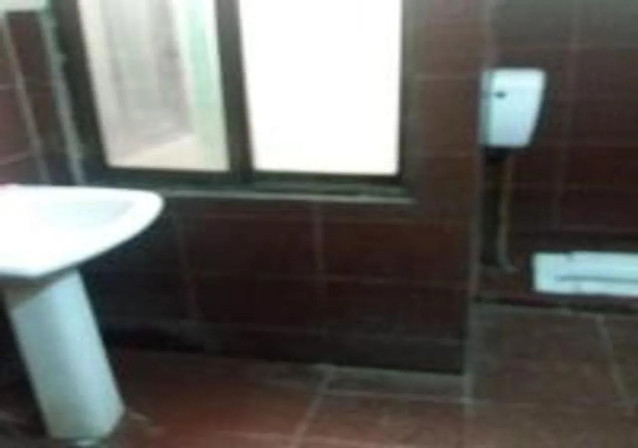 Bathroom in Faizan Hotel