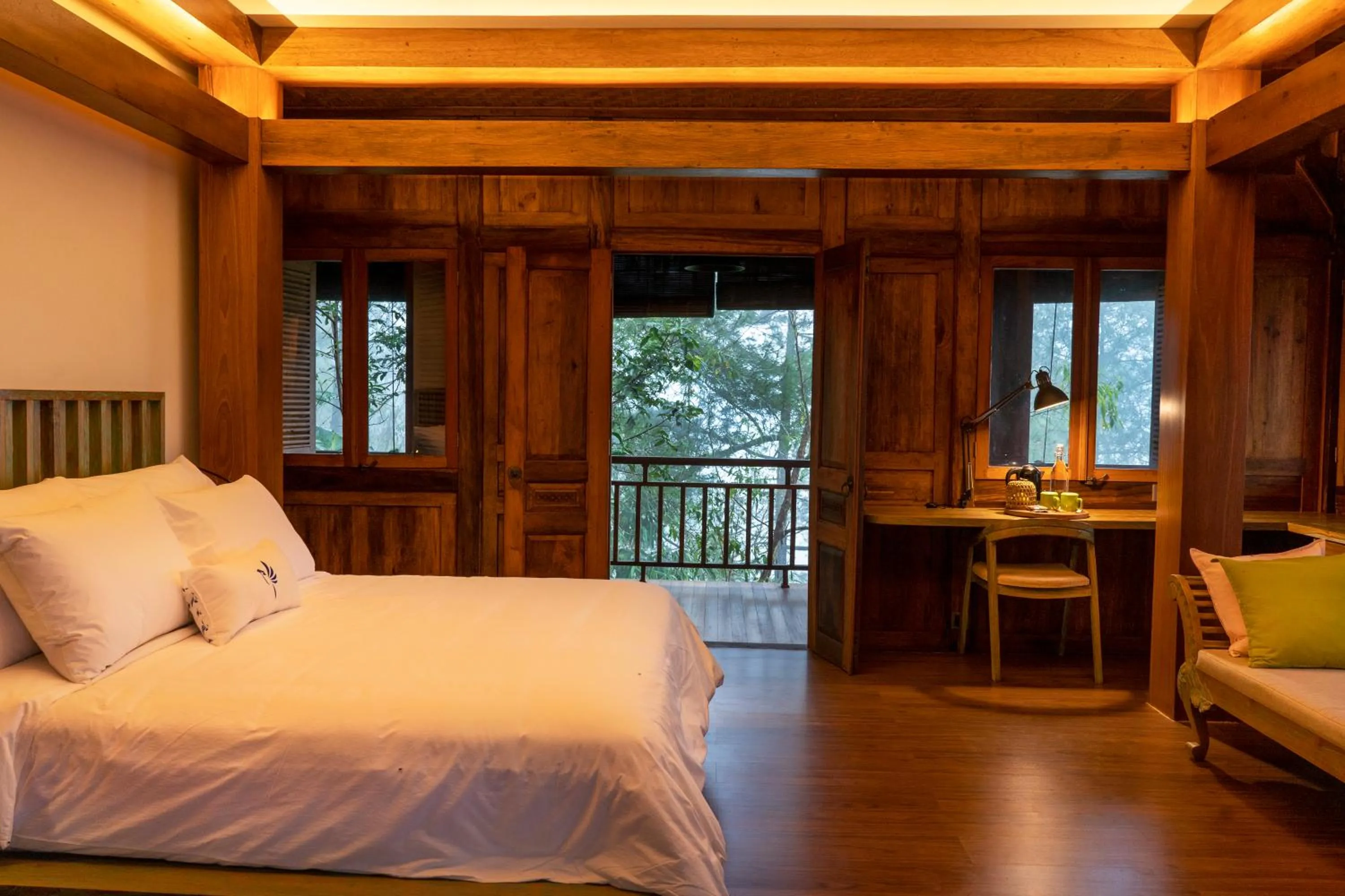 Deluxe Double or Twin Room in Tira Vilagna Suites & Spa